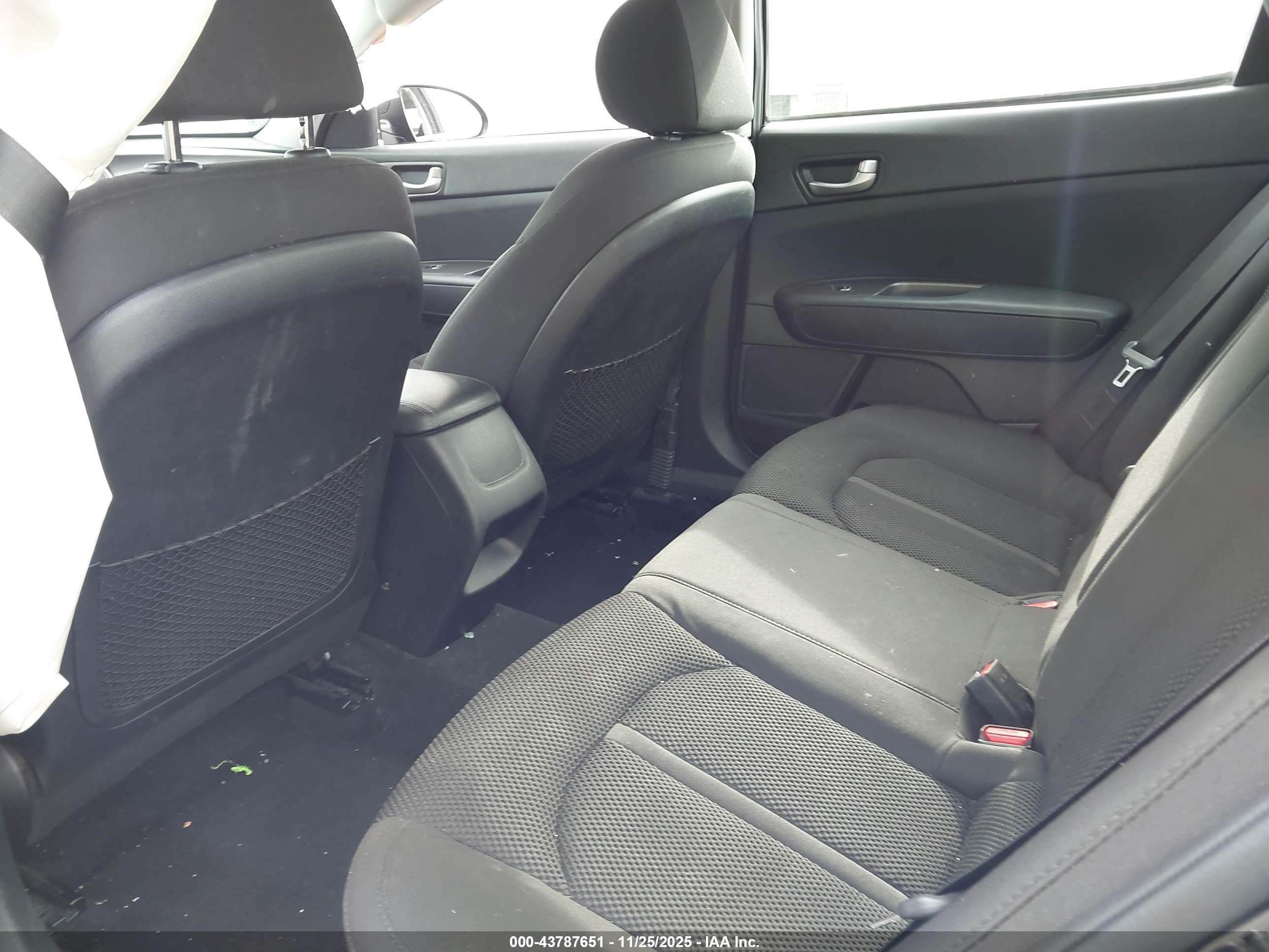 KIA OPTIMA image 8