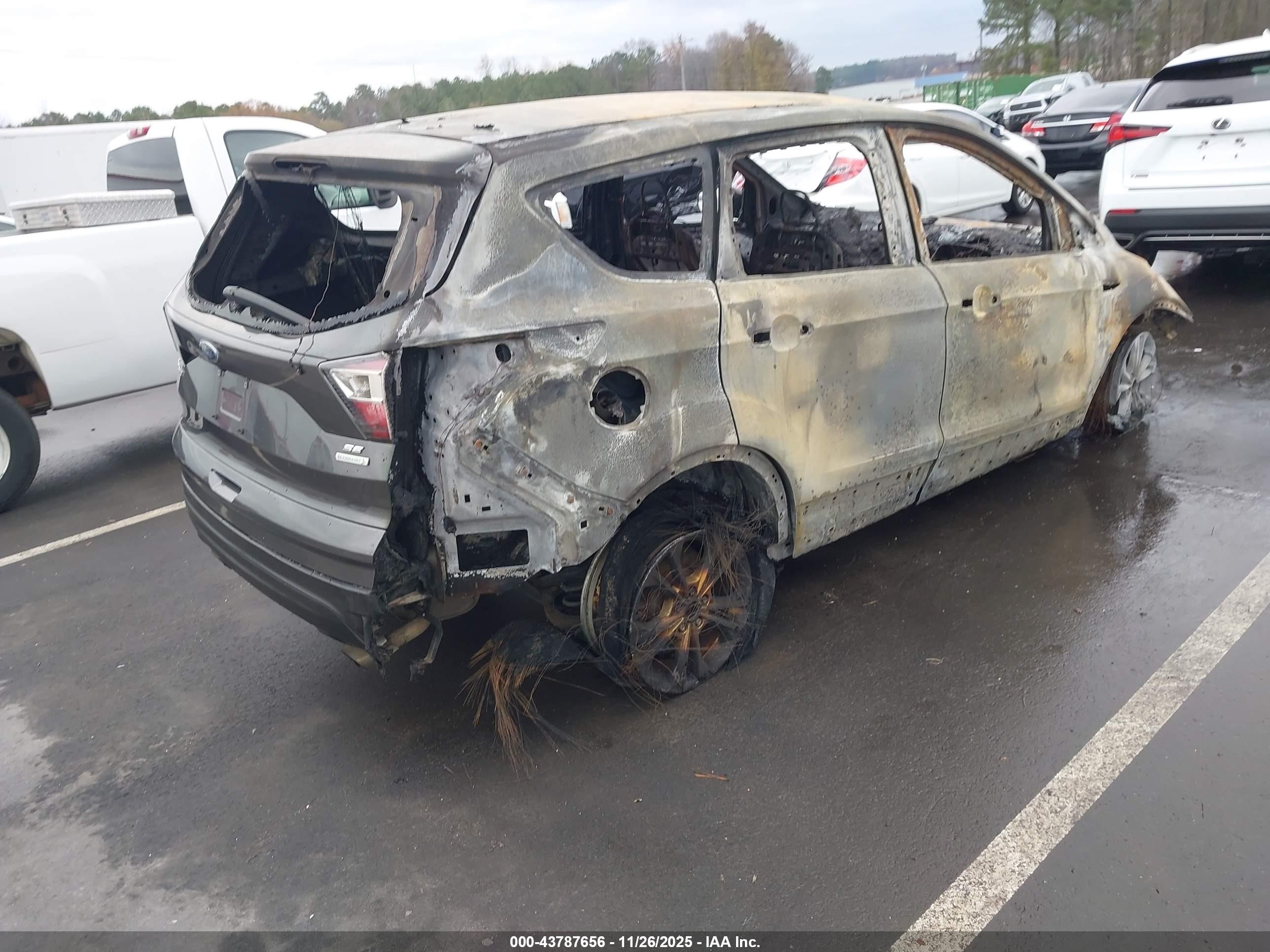 FORD ESCAPE image 4