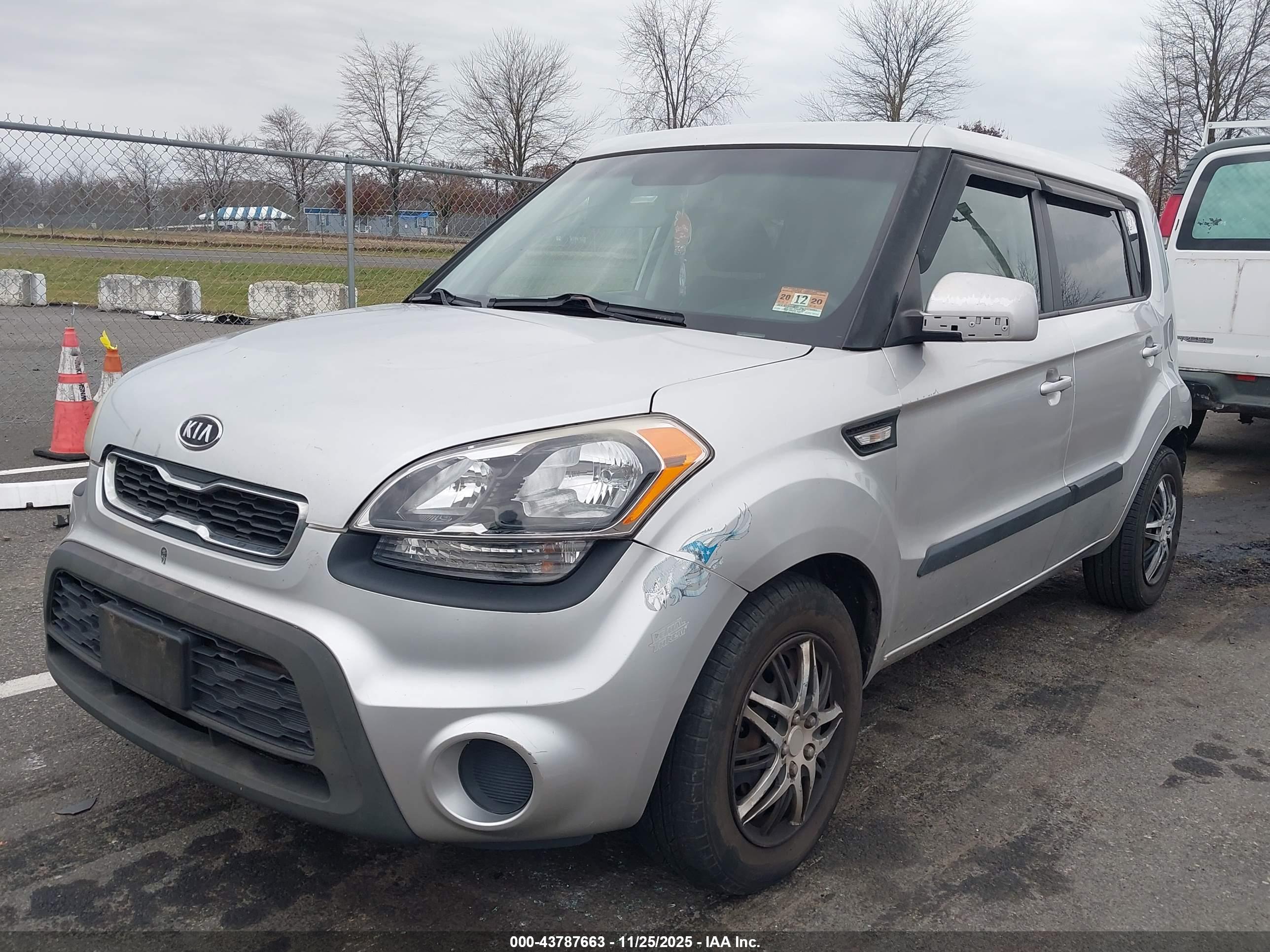 KIA SOUL image 2