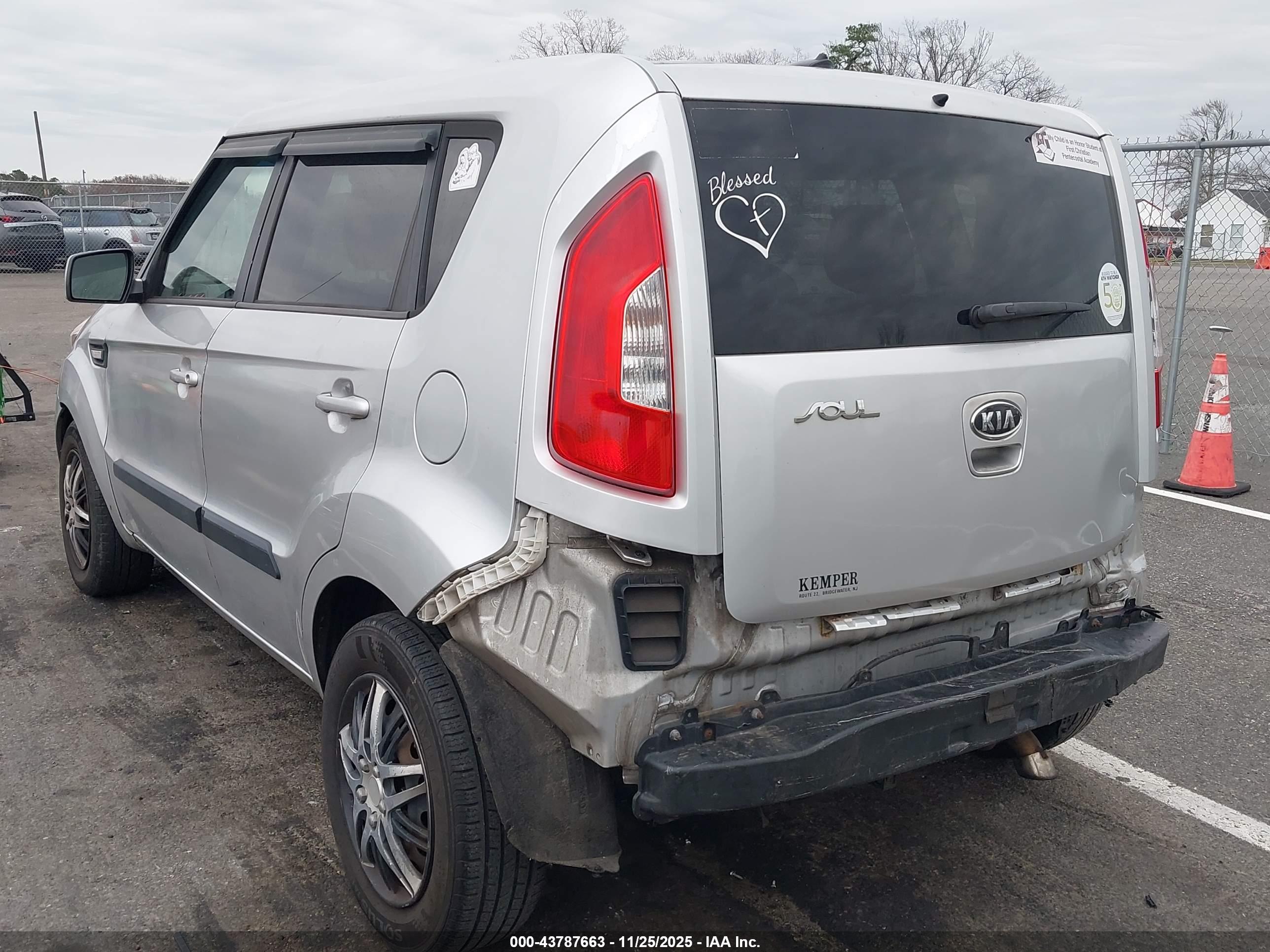 KIA SOUL image 3