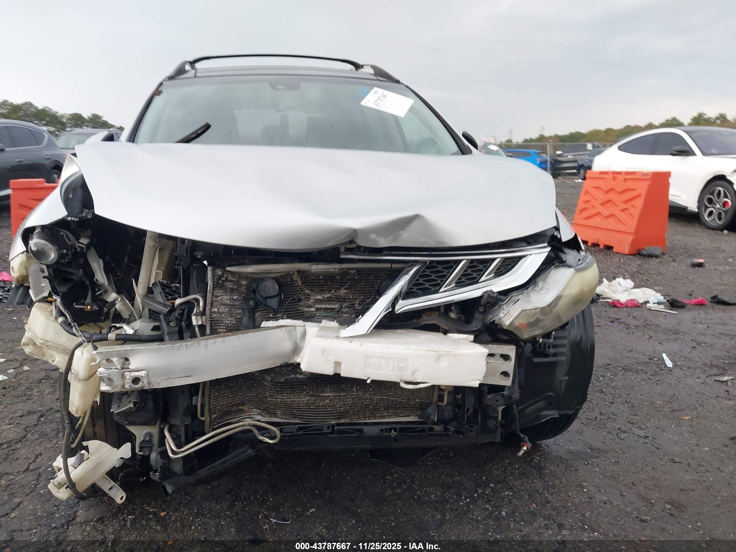NISSAN MURANO image 6