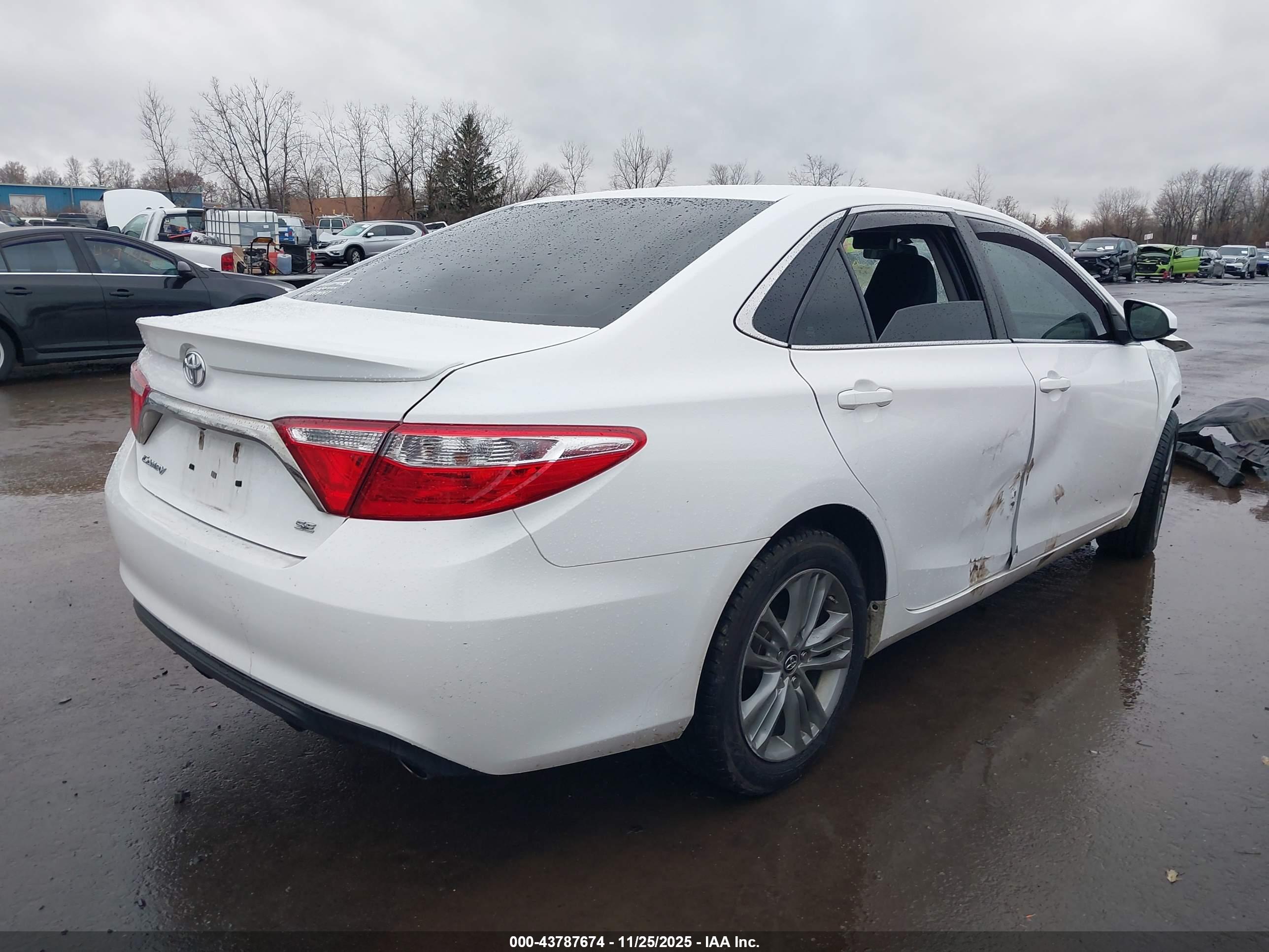 TOYOTA CAMRY image 4