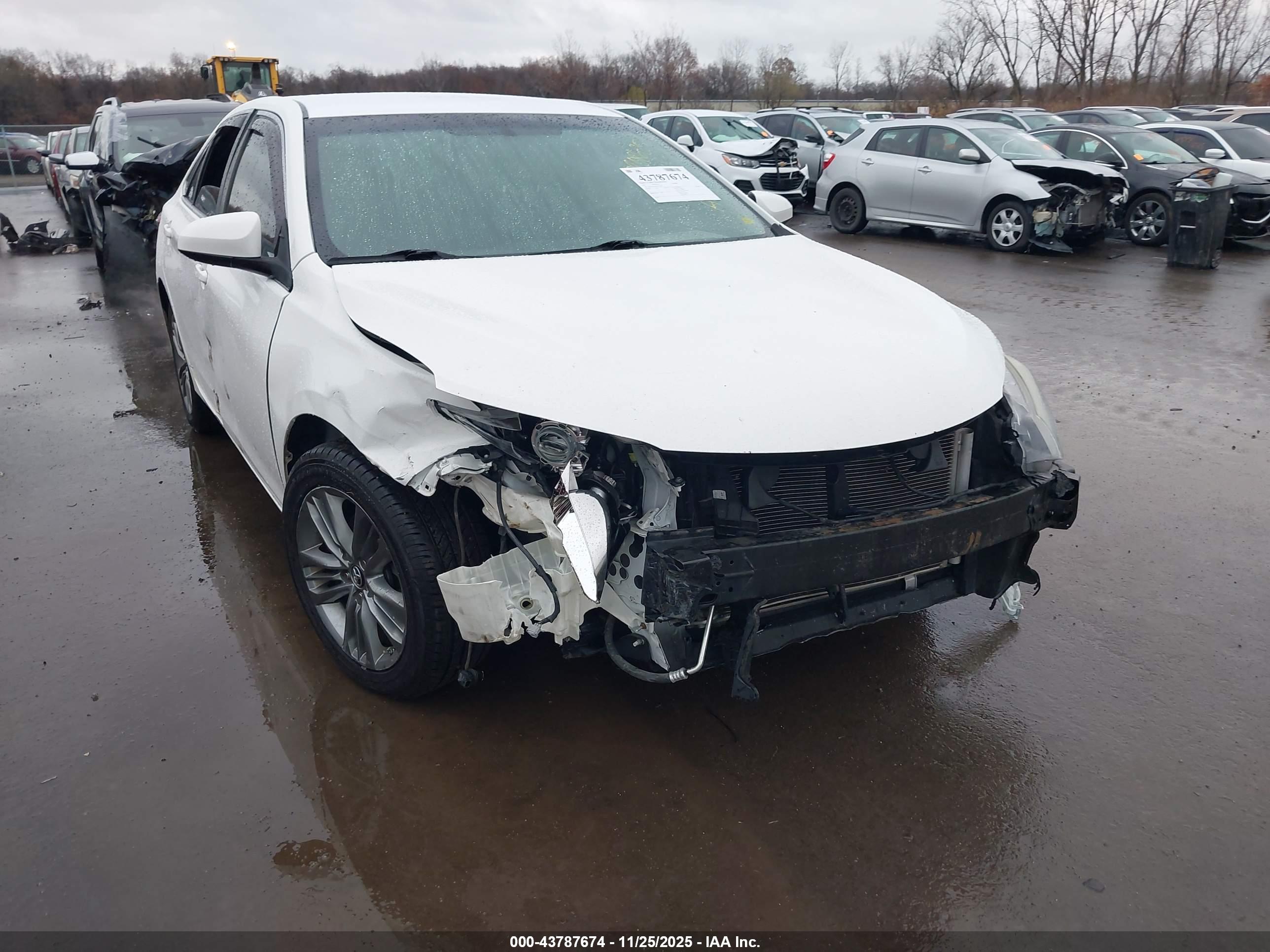 TOYOTA CAMRY image 6