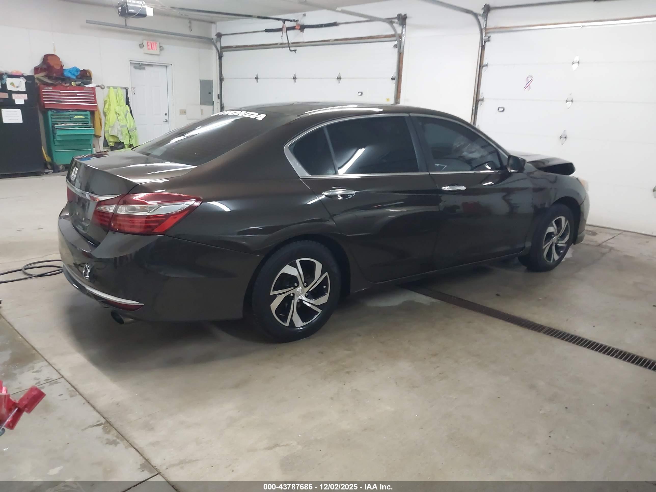 HONDA ACCORD image 4