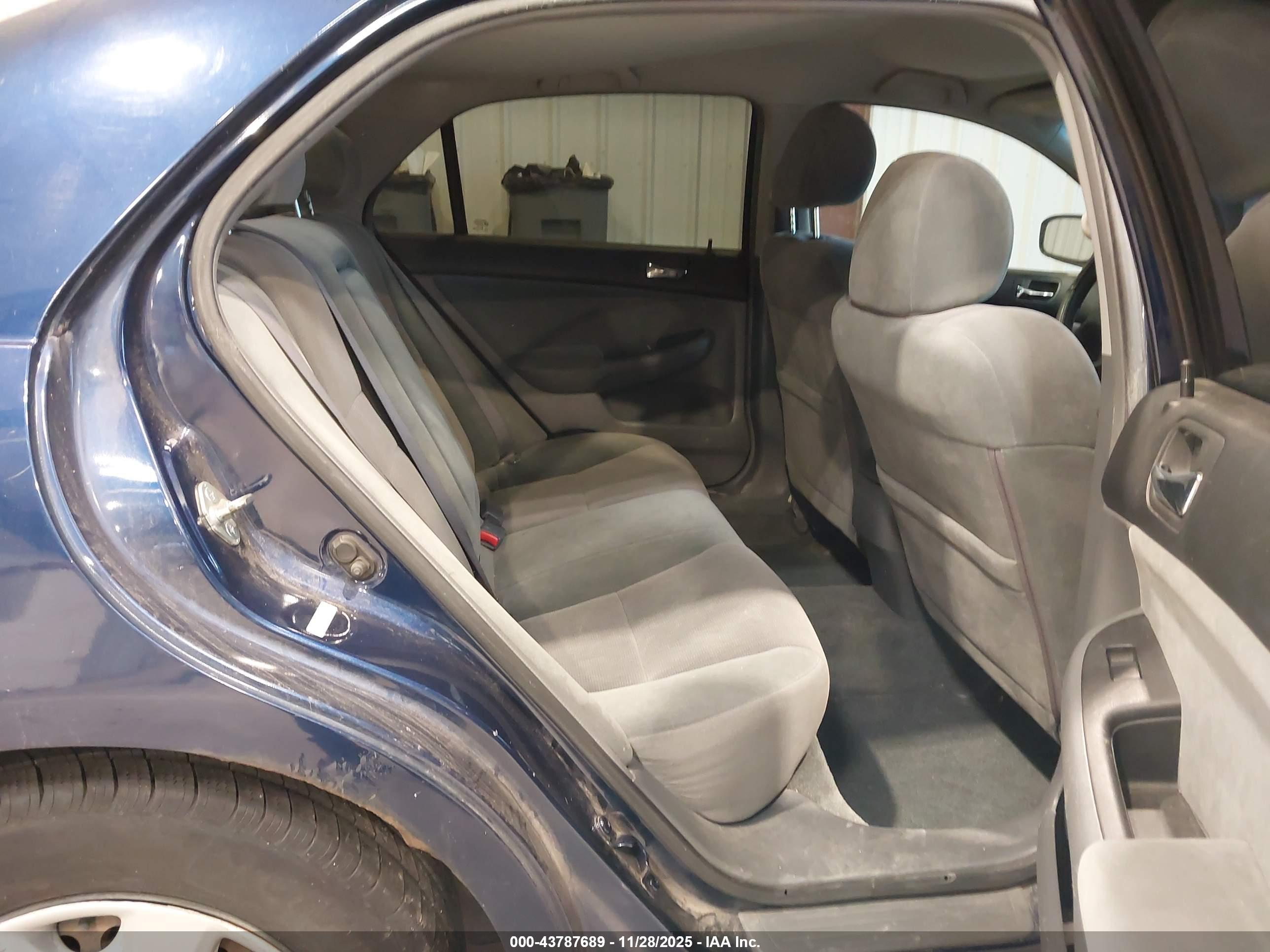 HONDA ACCORD image 8