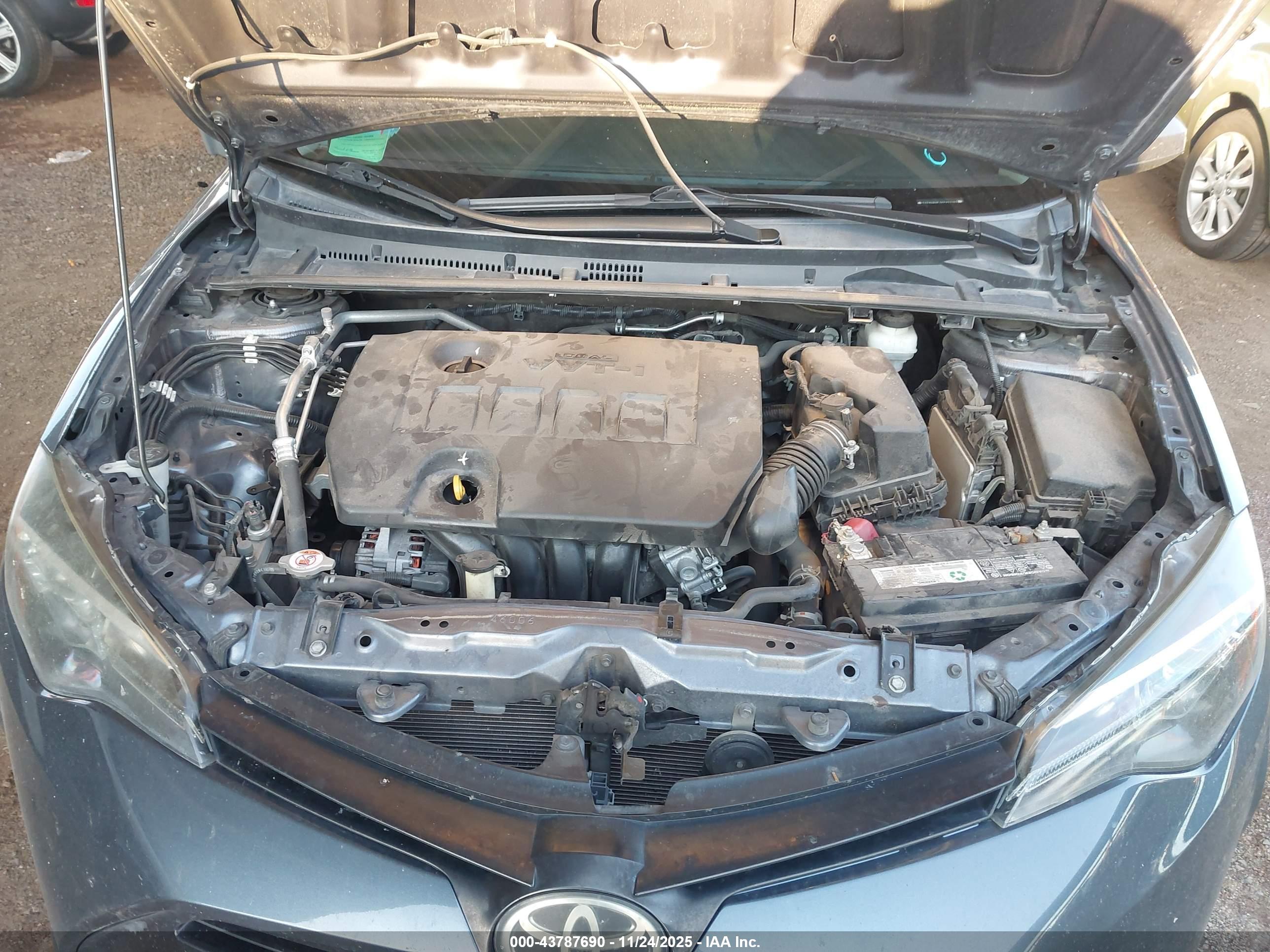 TOYOTA COROLLA image 10