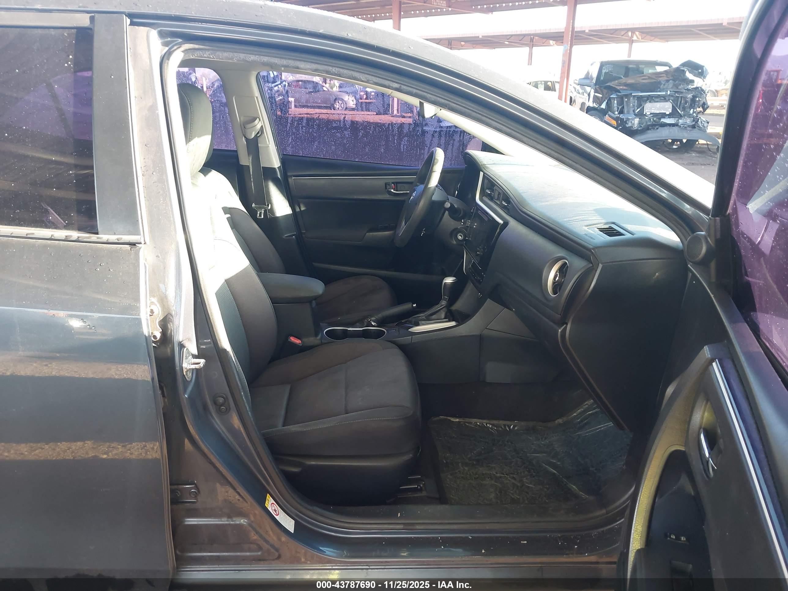 TOYOTA COROLLA image 5
