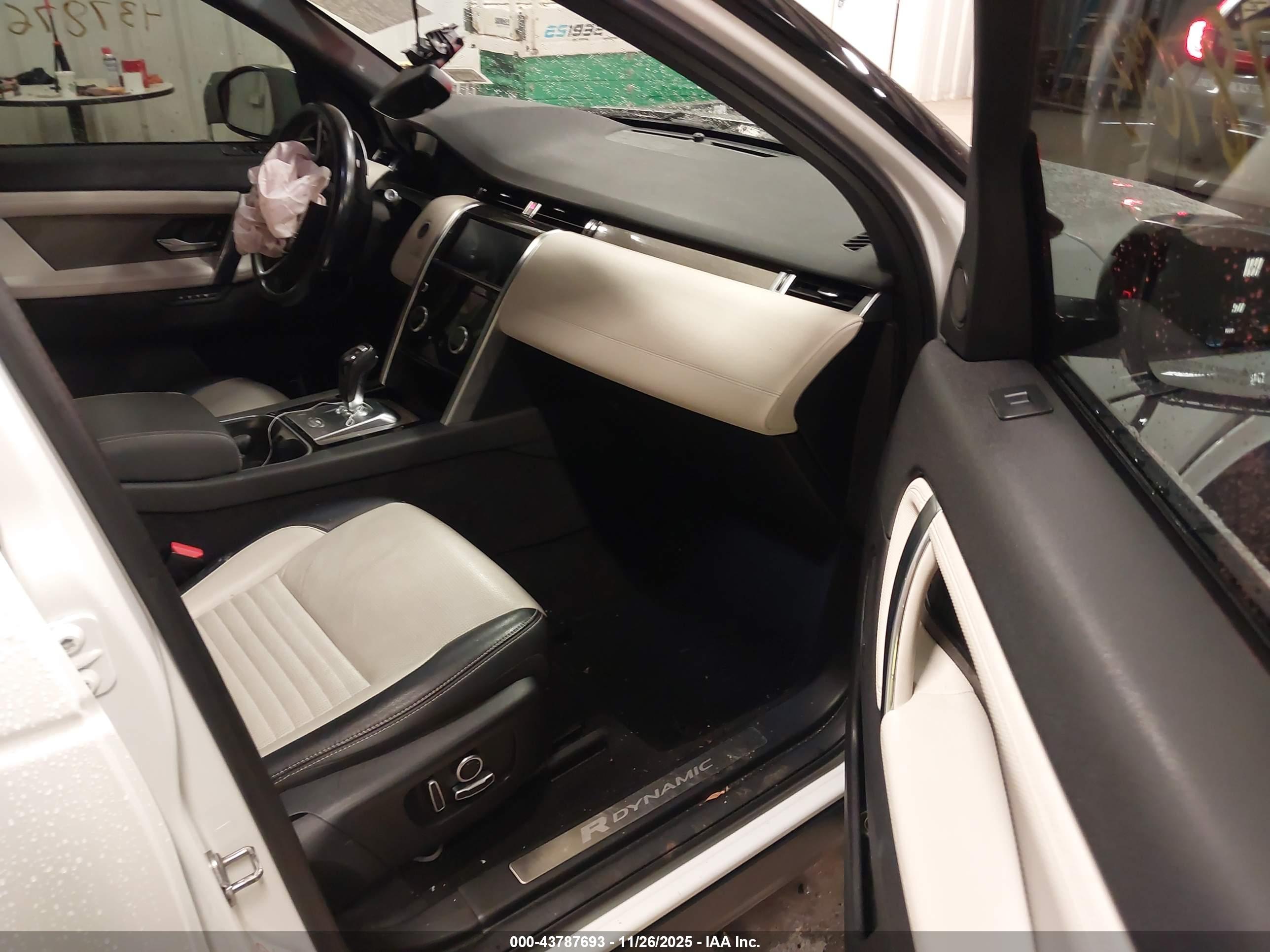 LAND ROVER image 5