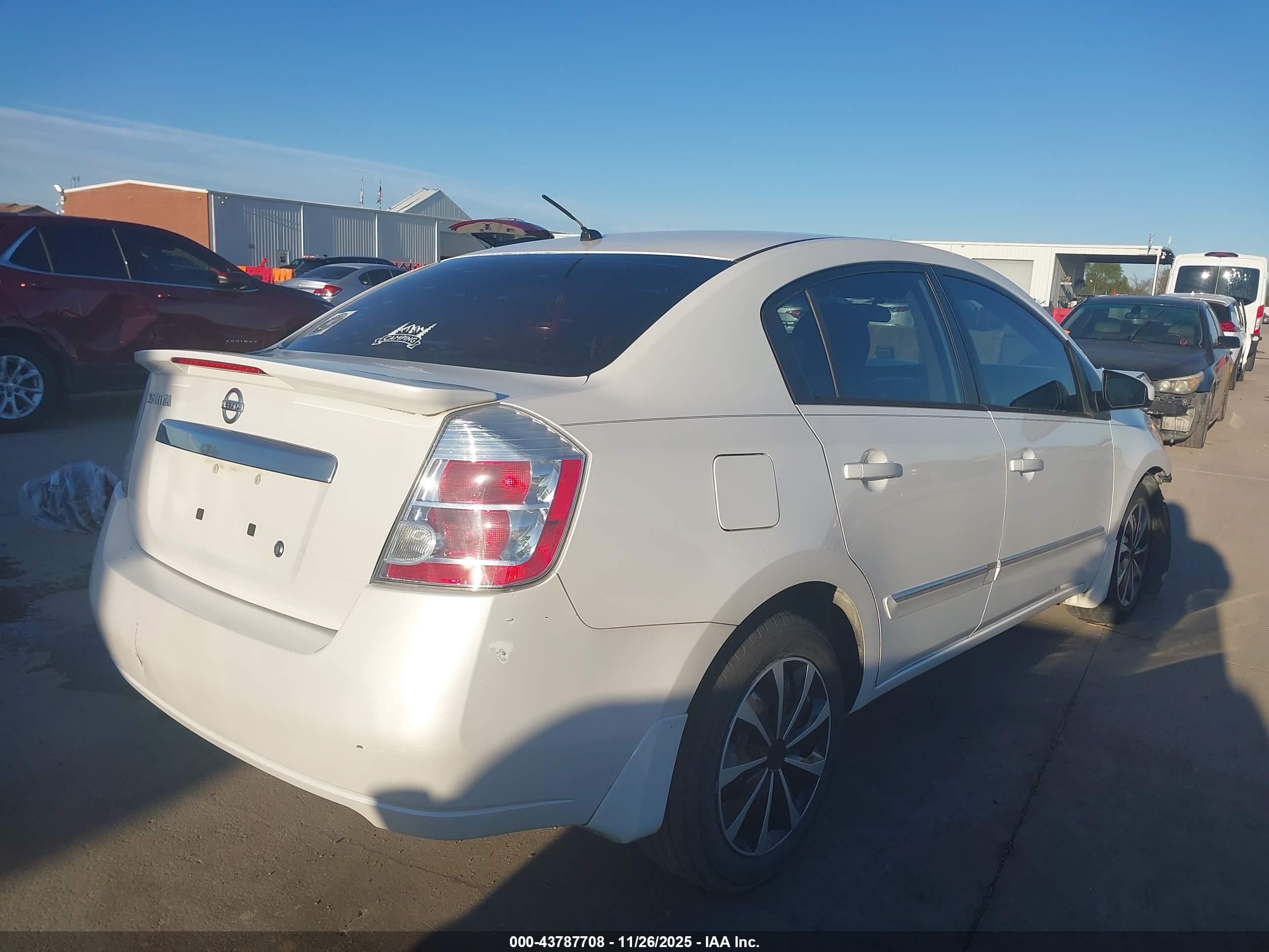 NISSAN SENTRA image 4
