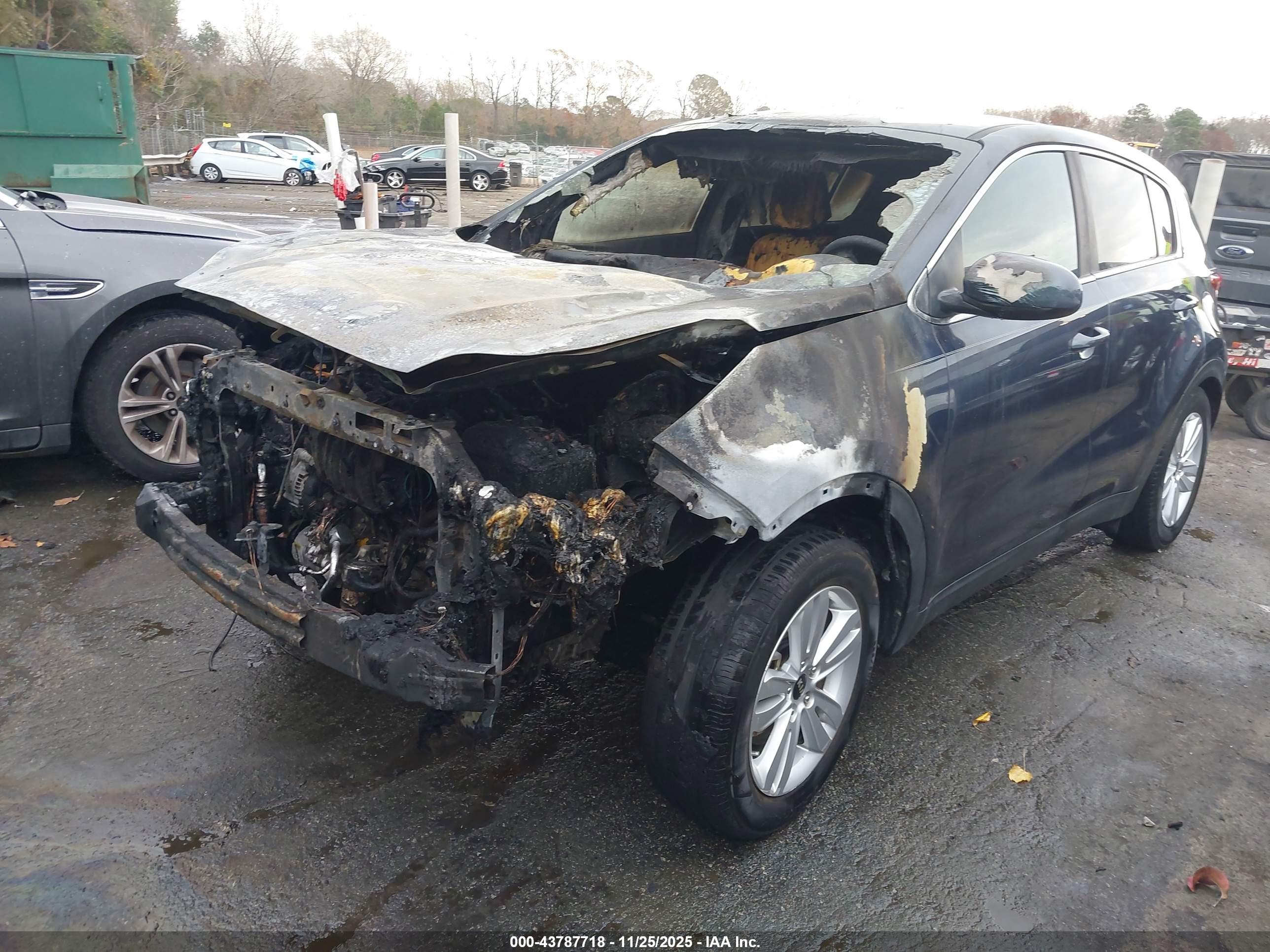 KIA SPORTAGE image 2
