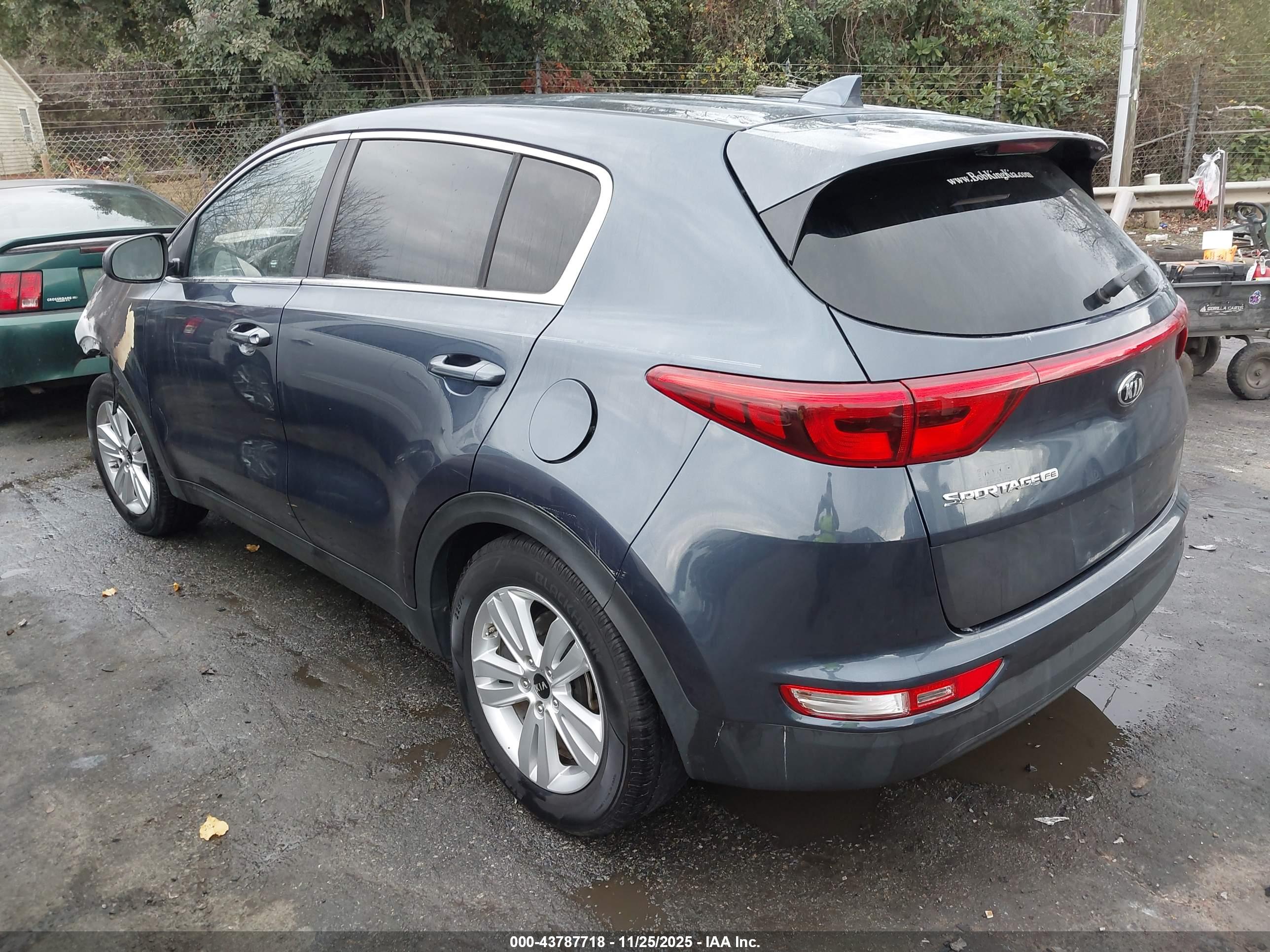 KIA SPORTAGE image 3