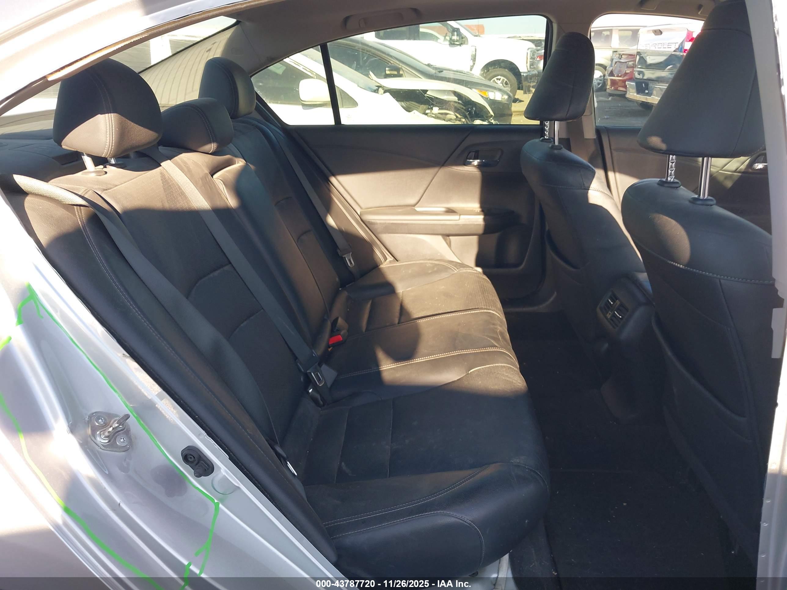 HONDA ACCORD image 8