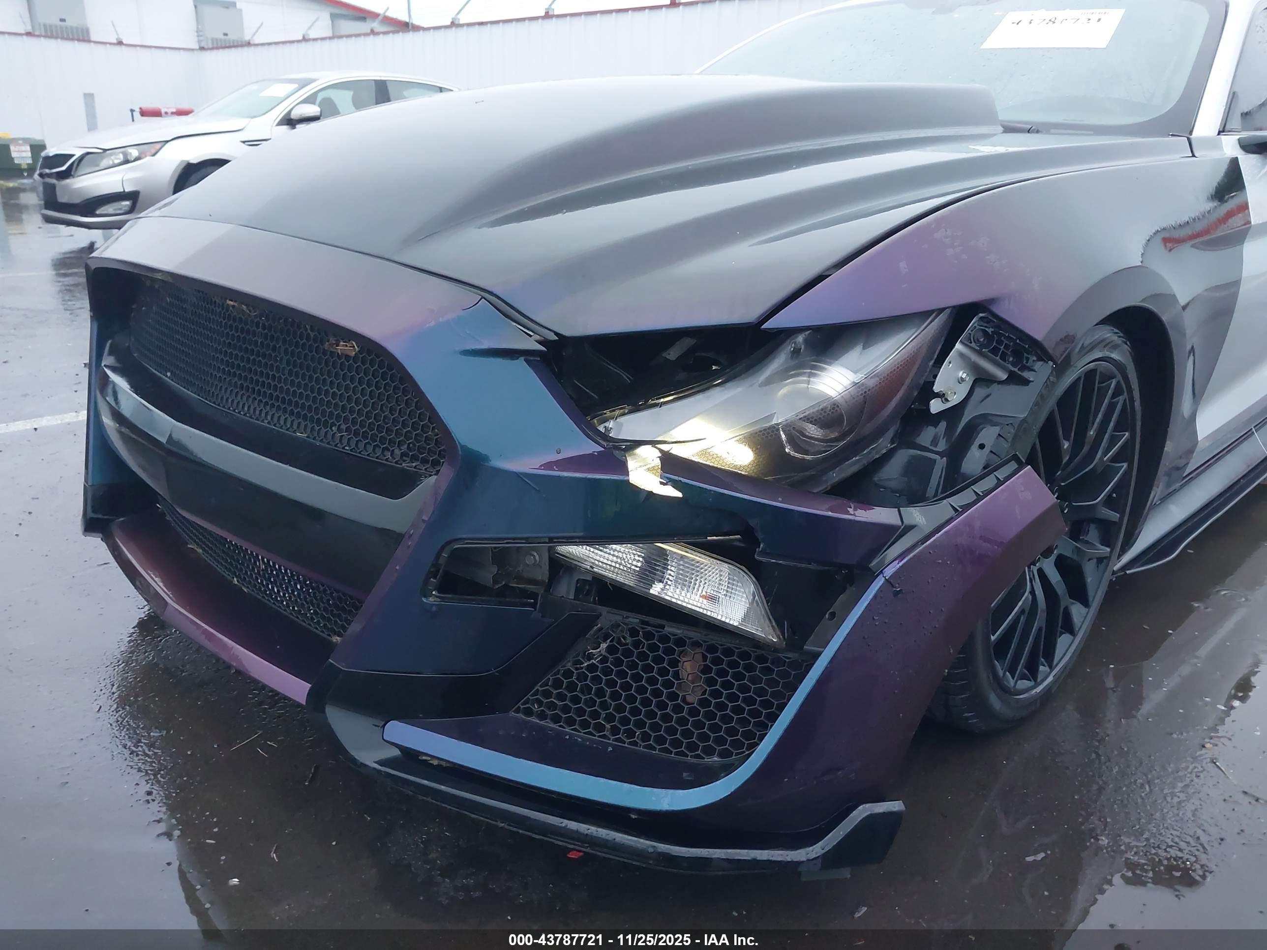 FORD MUSTANG image 6