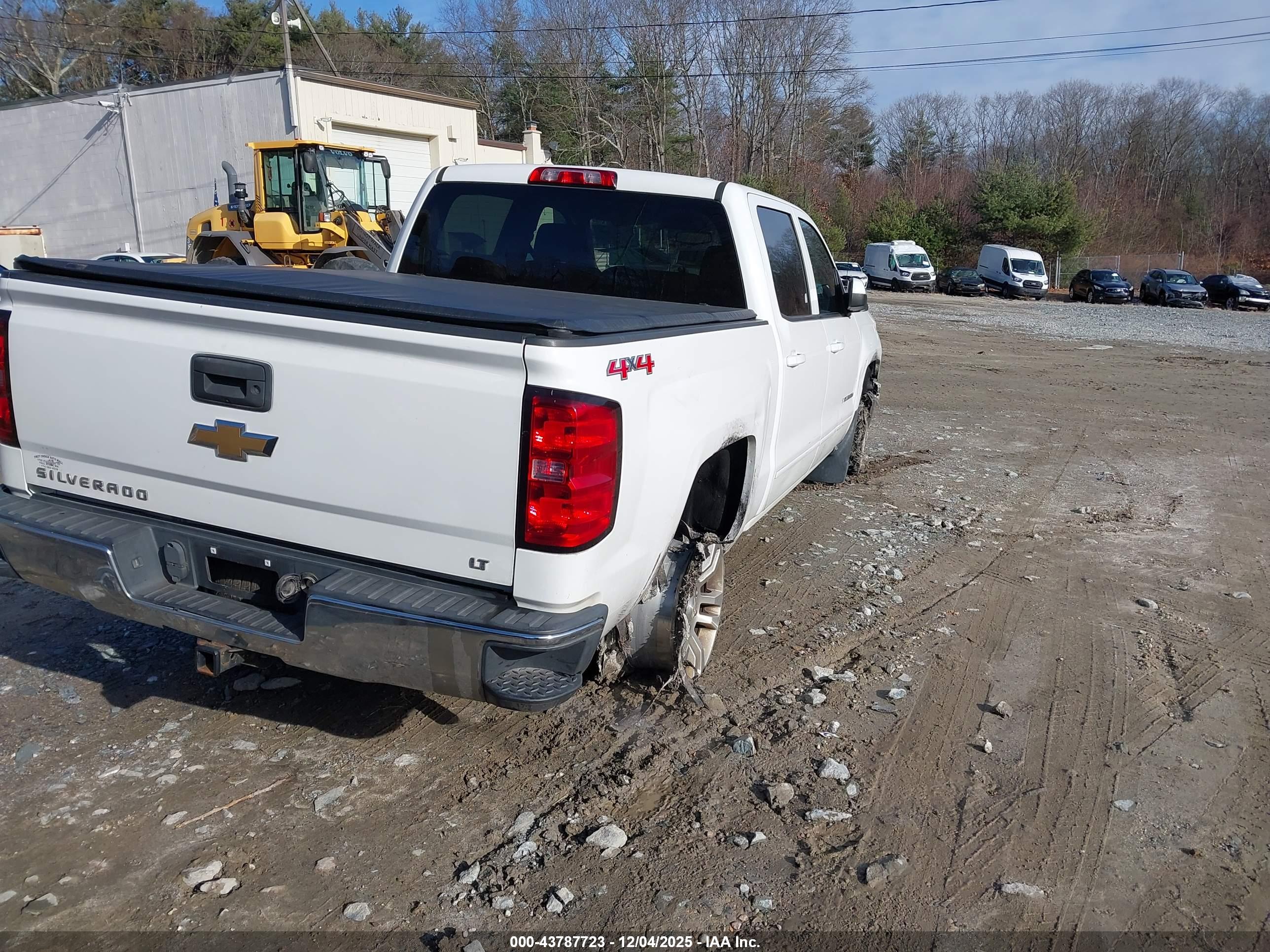CHEVROLET SILVERADO image 4
