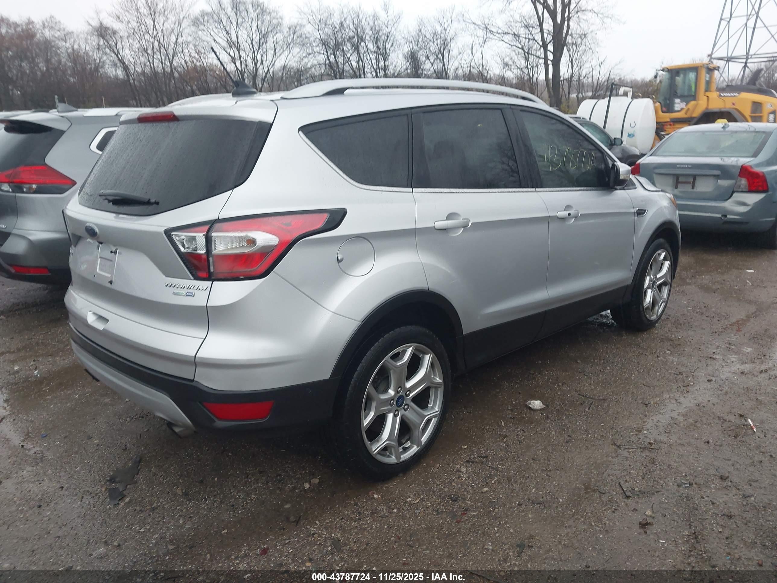 FORD ESCAPE image 4