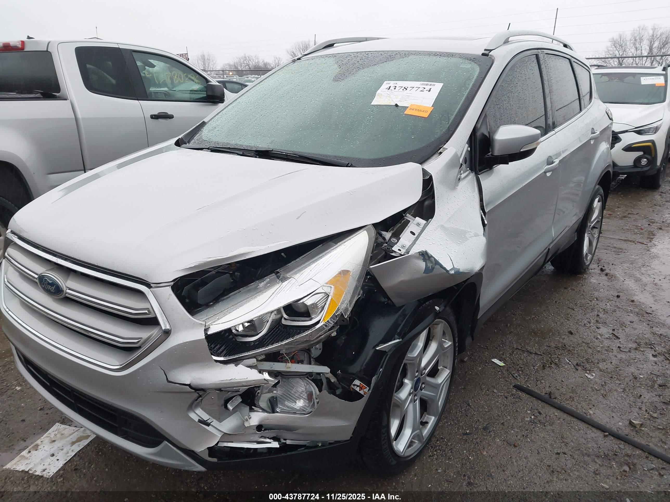 FORD ESCAPE image 6