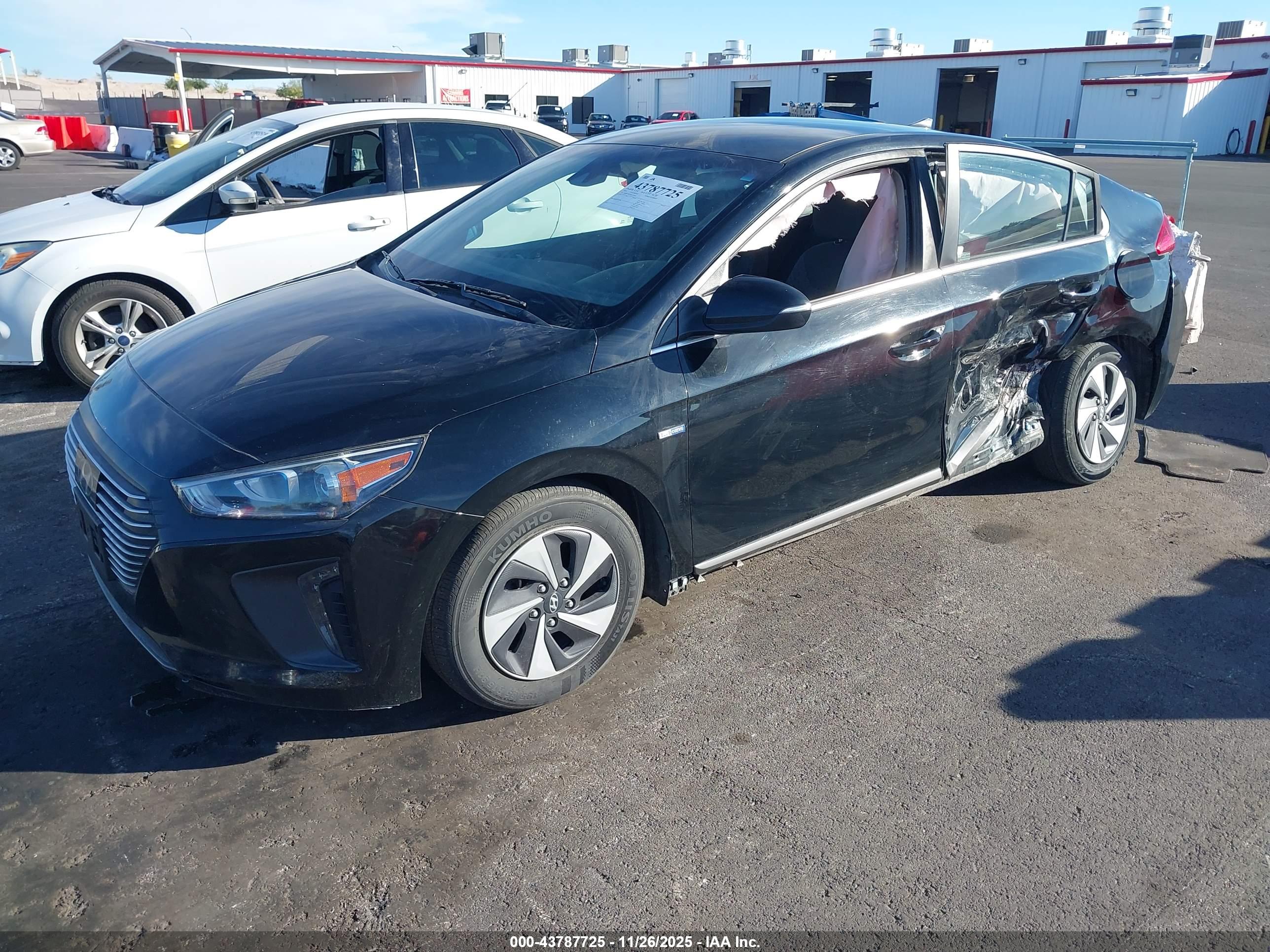 HYUNDAI IONIQ image 2