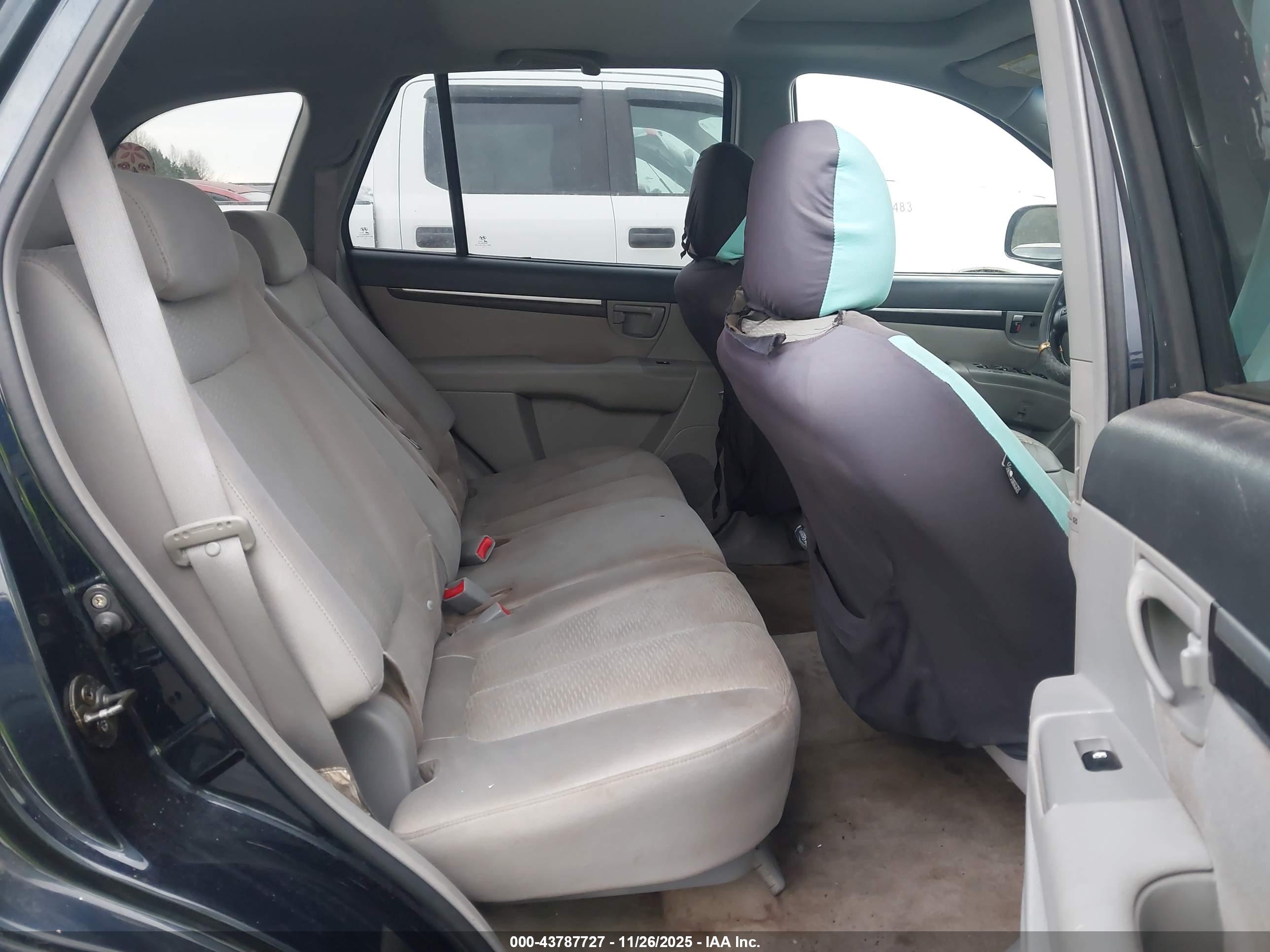 HYUNDAI SANTA image 8