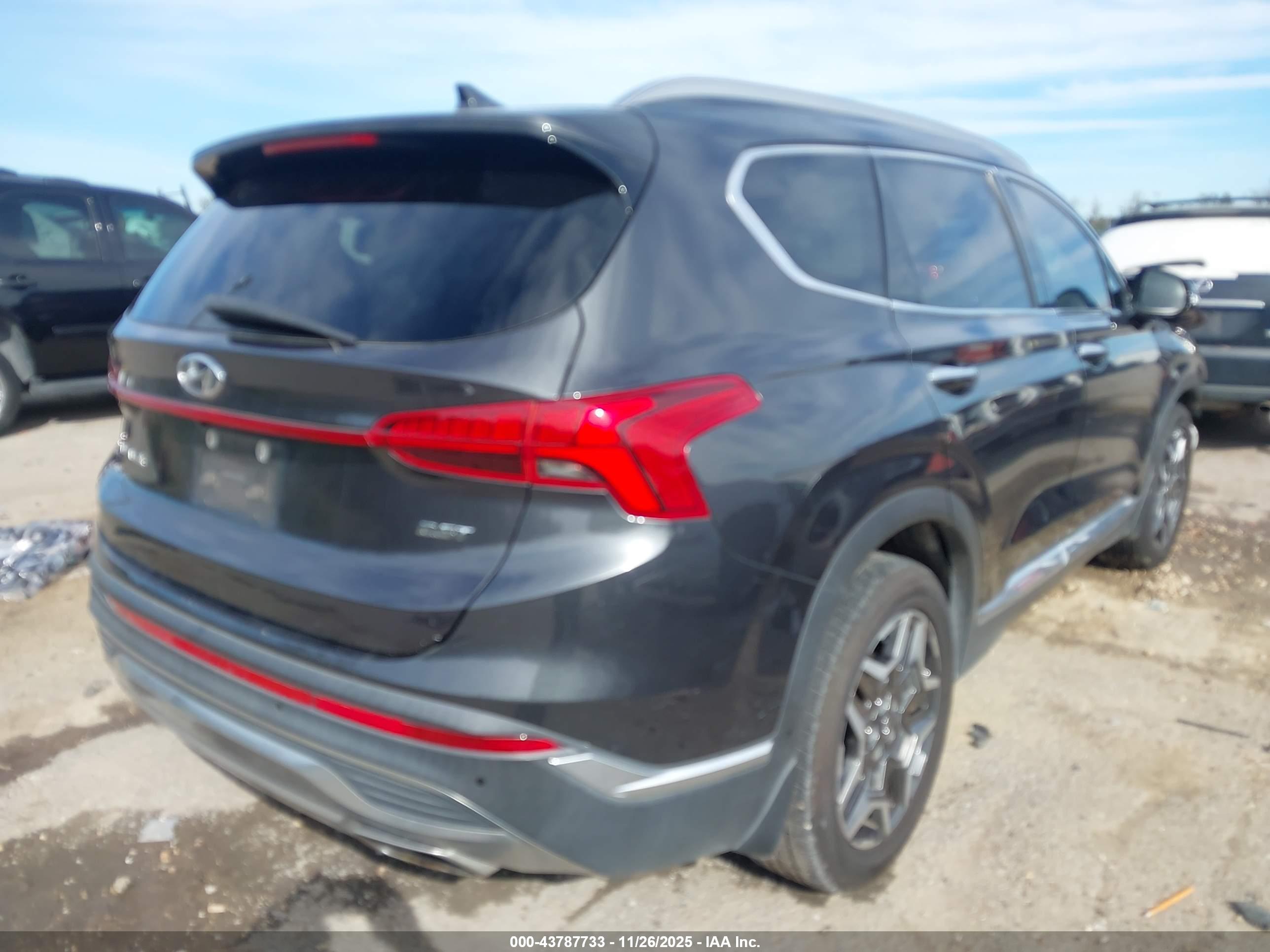 HYUNDAI SANTA image 4