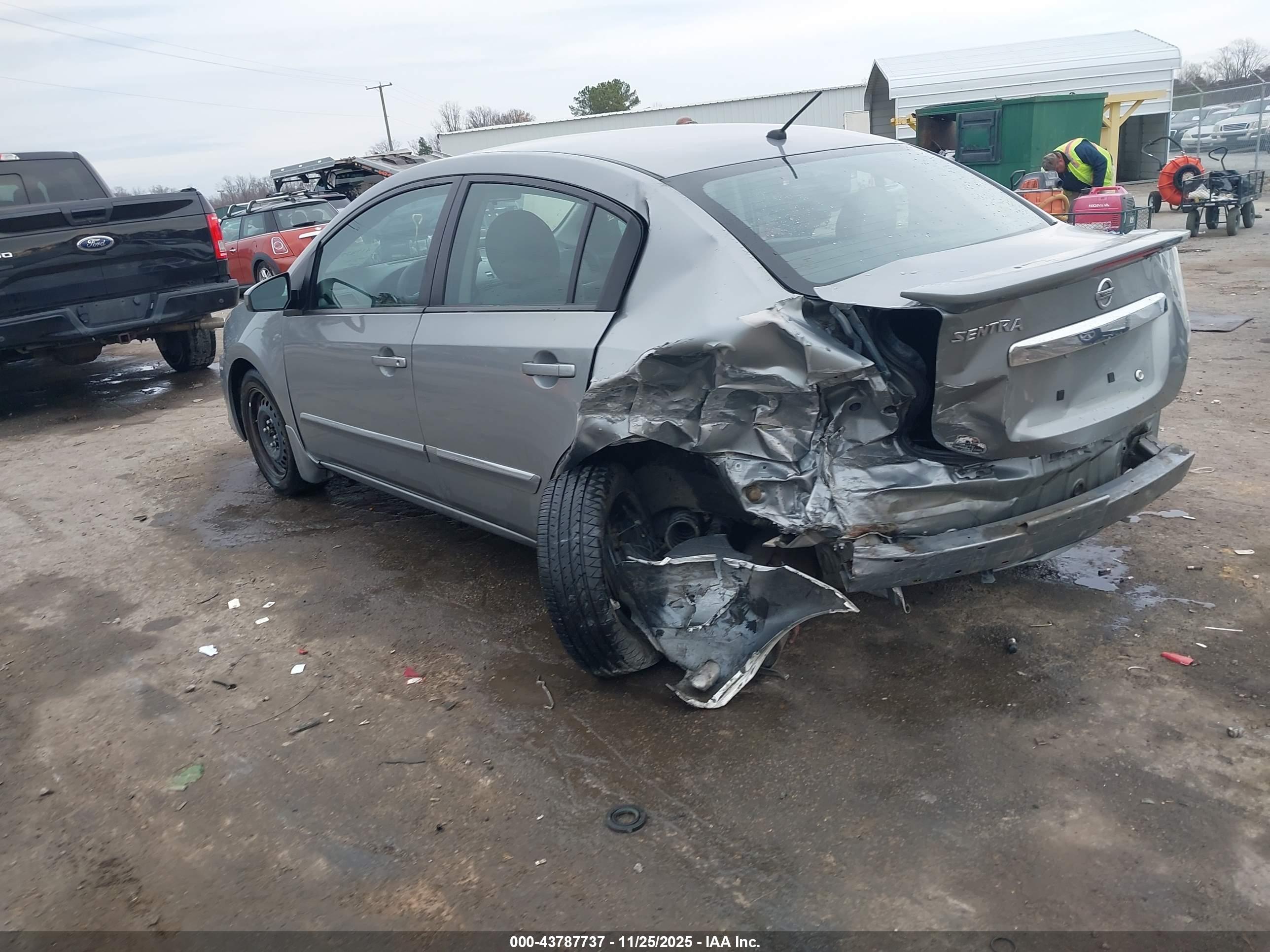 NISSAN SENTRA image 3
