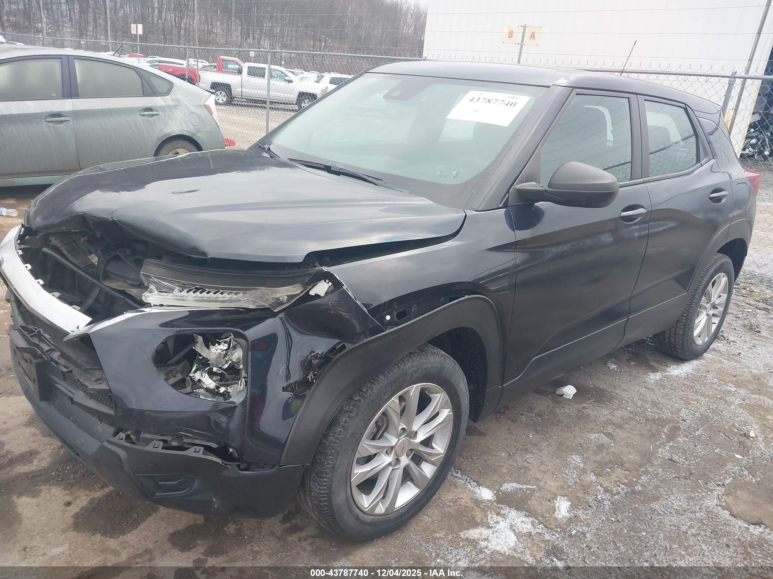 CHEVROLET TRAILBLAZER image 2