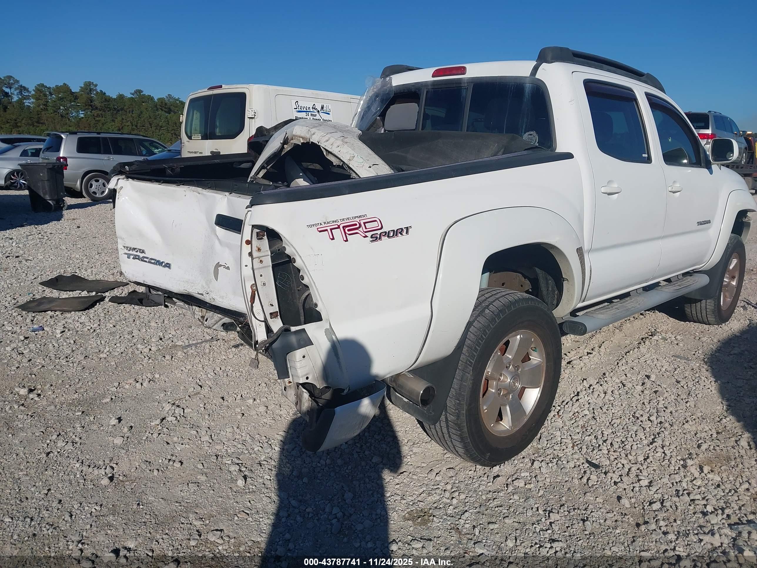 TOYOTA TACOMA image 4