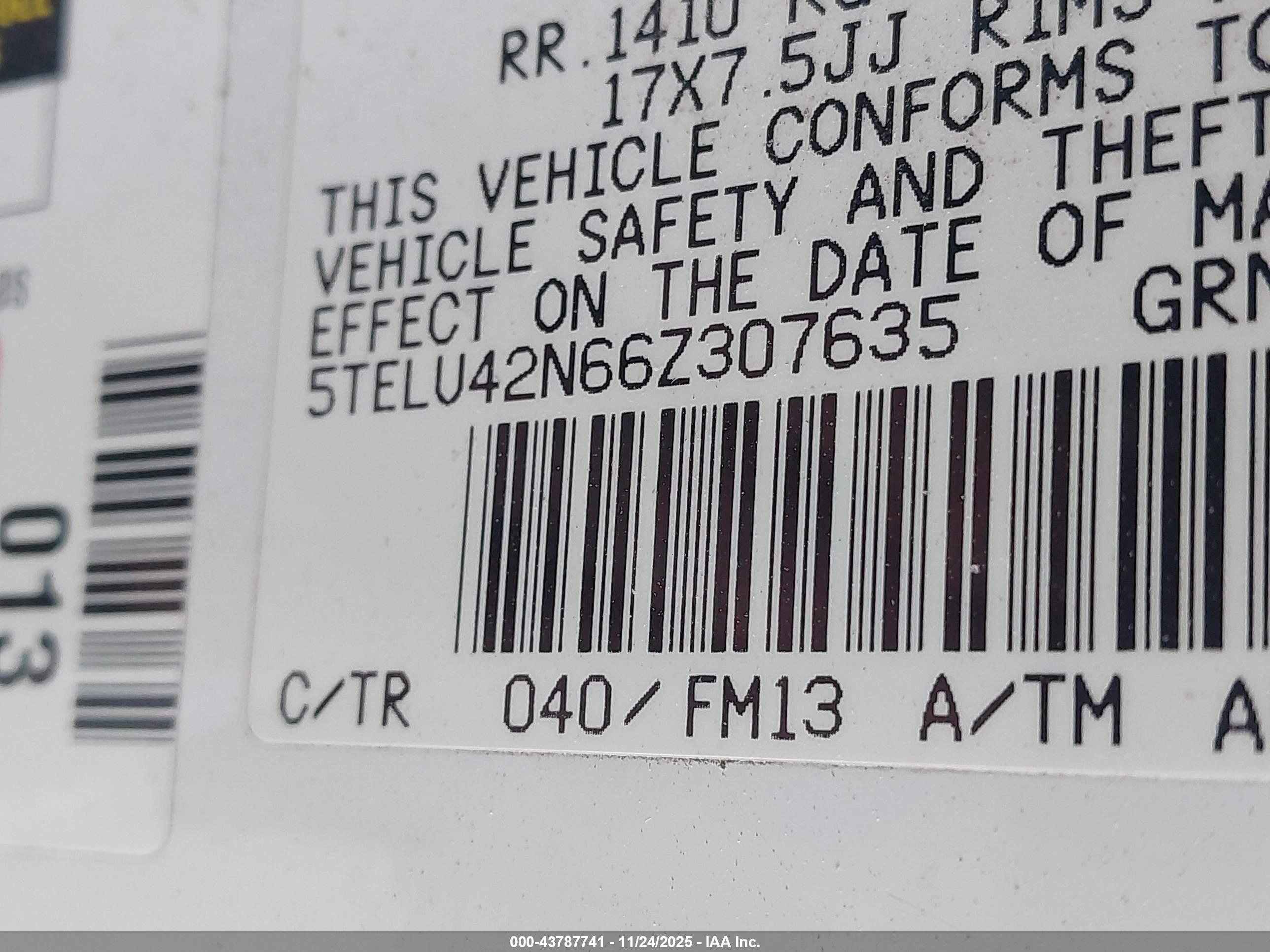 TOYOTA TACOMA image 9