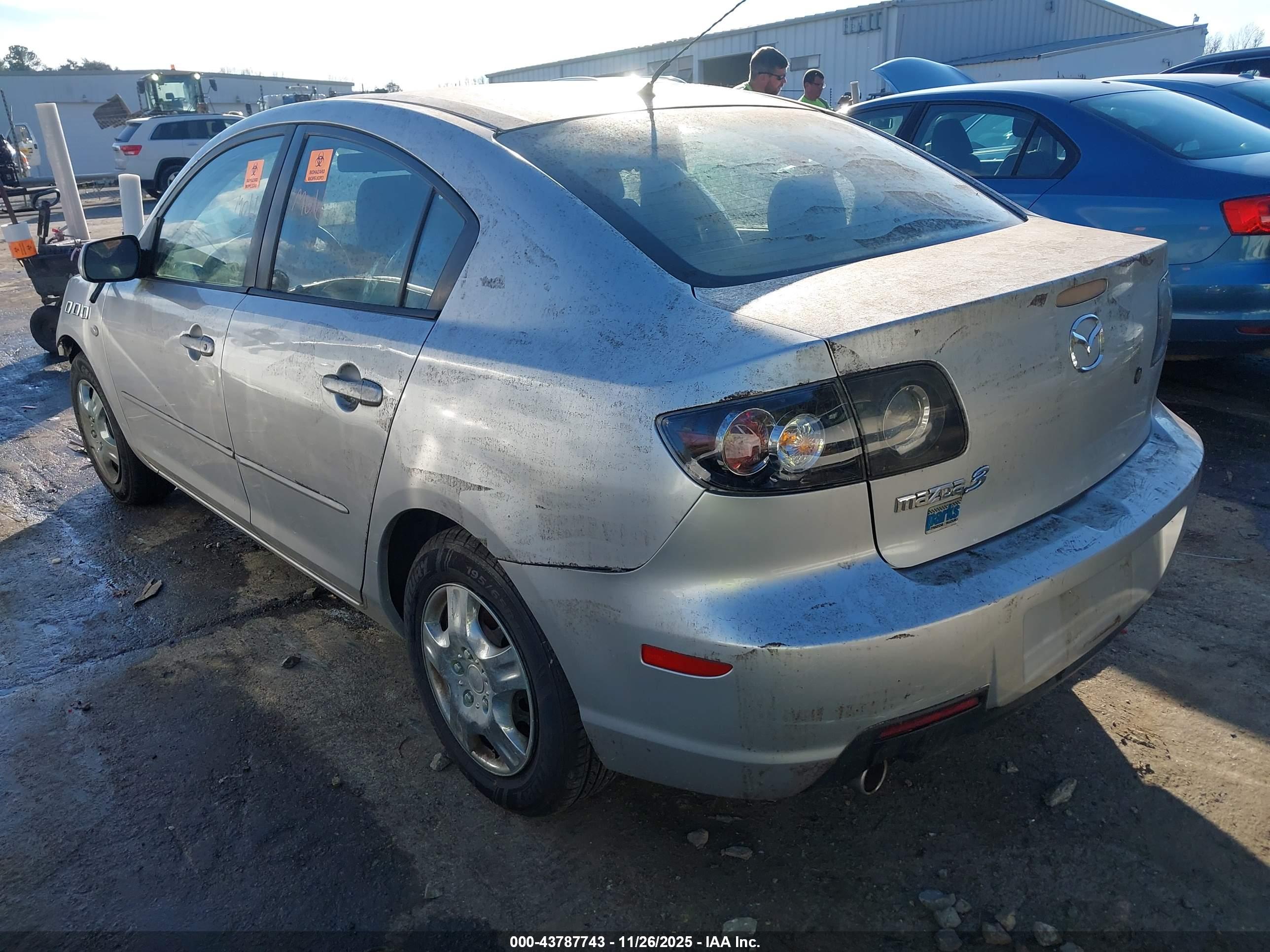 MAZDA MAZDA3 image 3