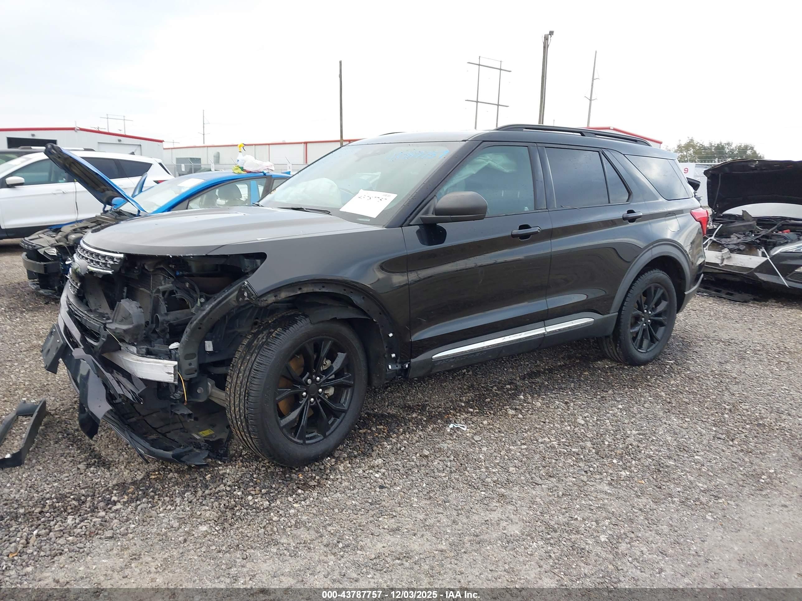 FORD EXPLORER image 2
