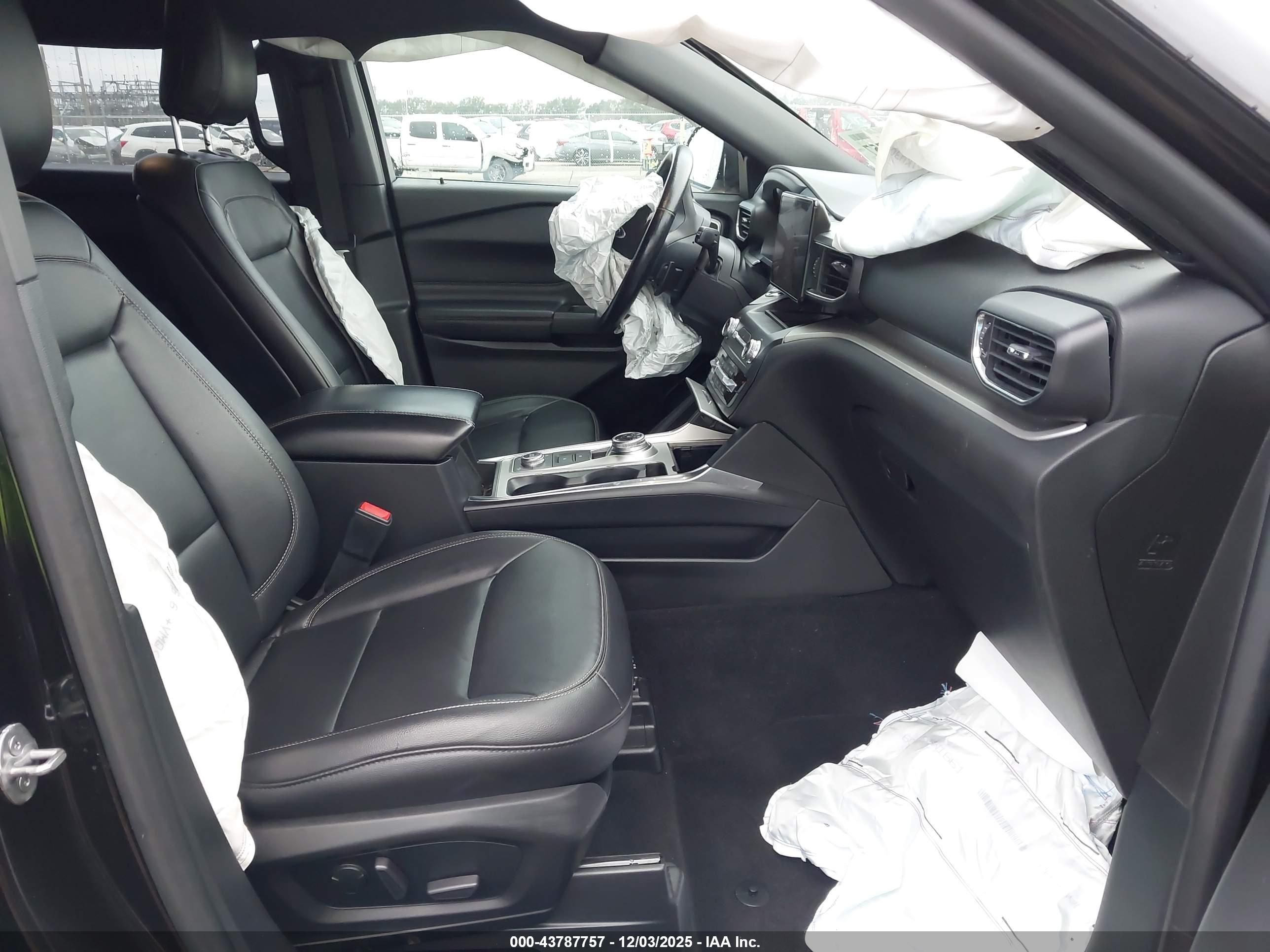 FORD EXPLORER image 5
