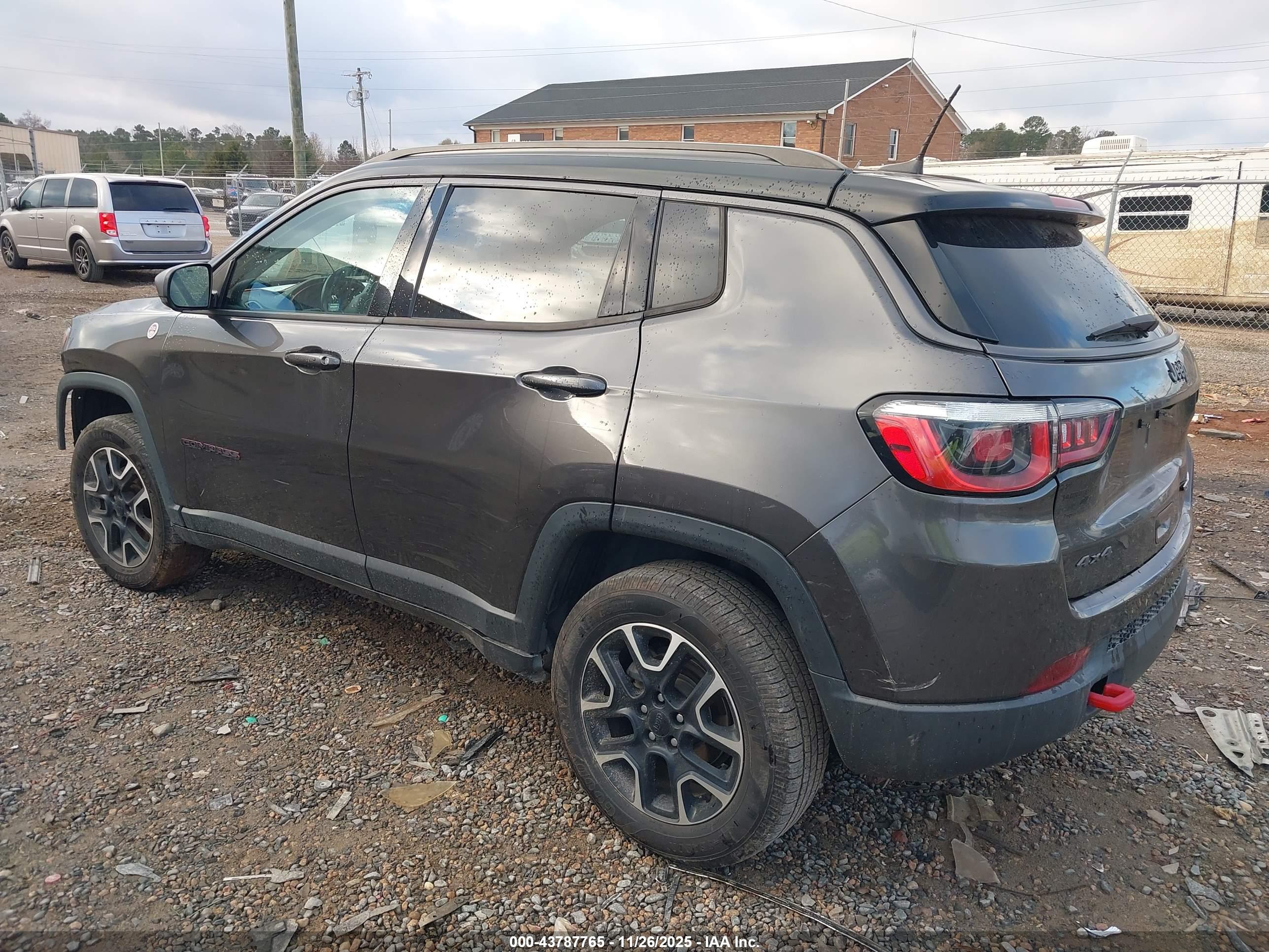 JEEP COMPASS image 3