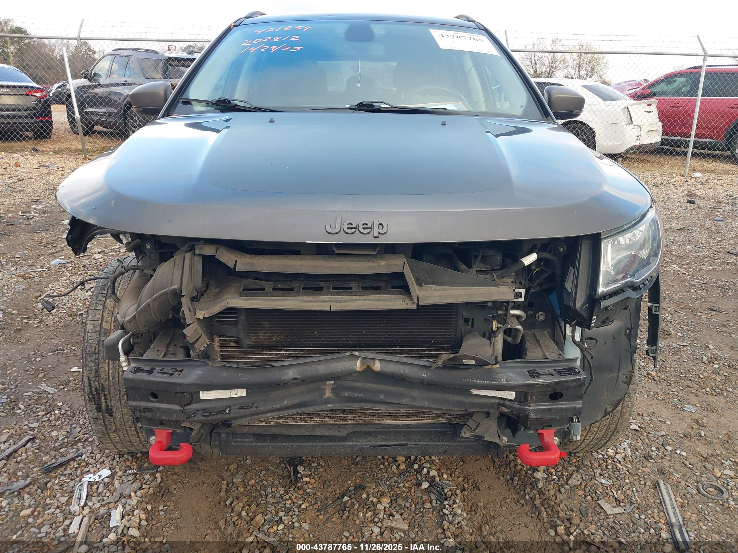 JEEP COMPASS image 6