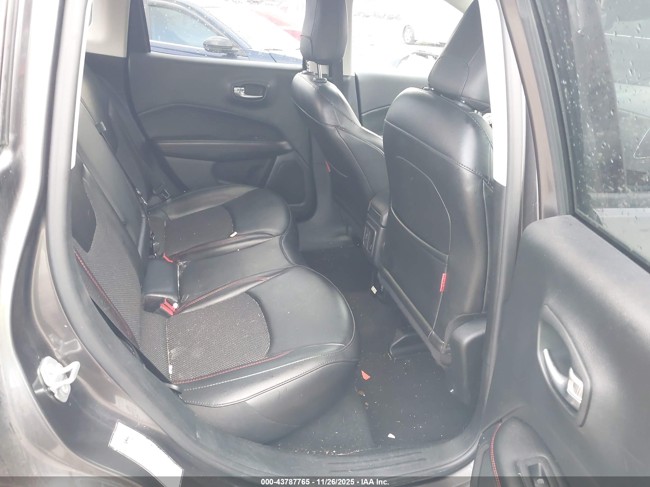 JEEP COMPASS image 8