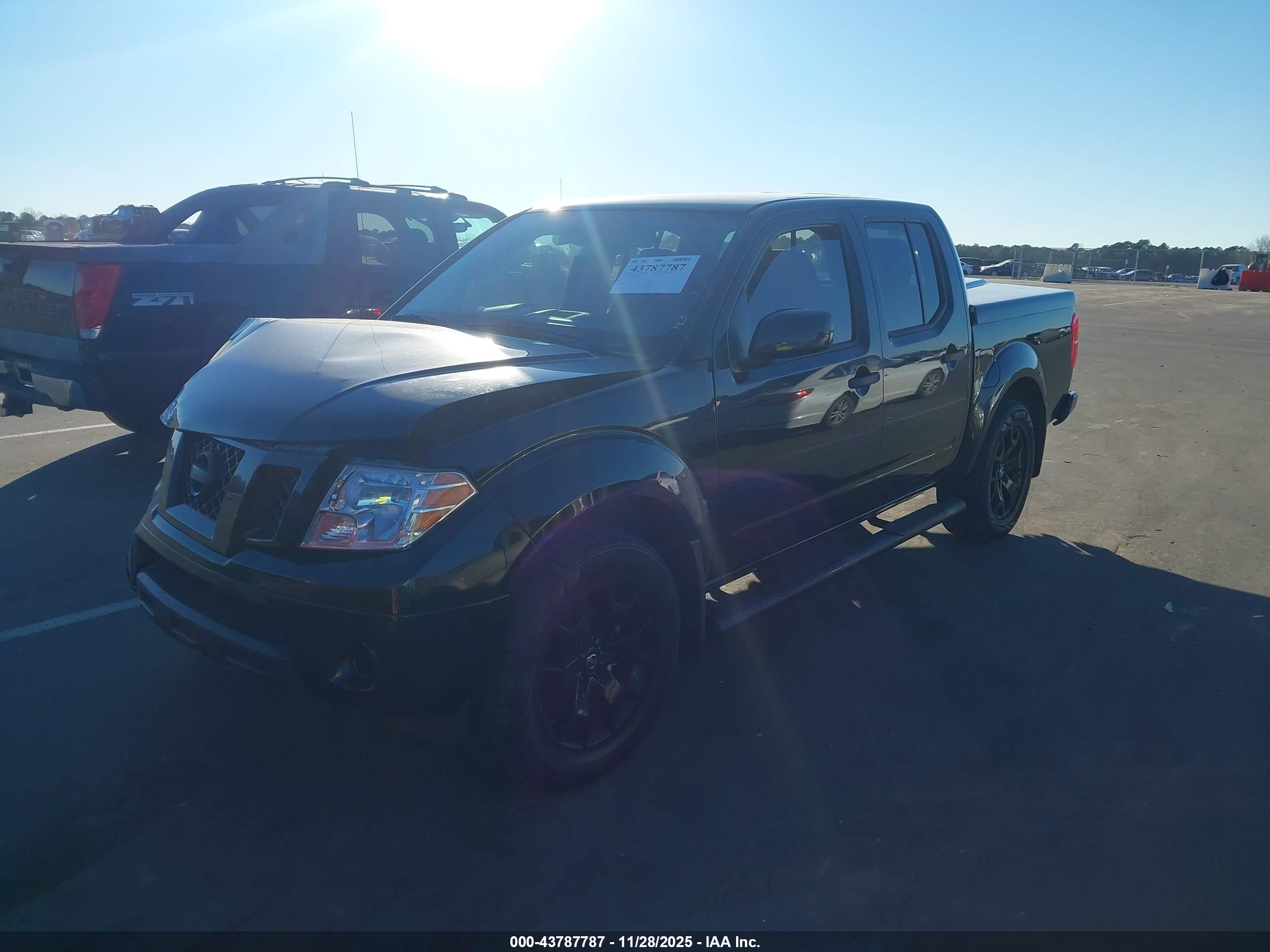 NISSAN FRONTIER image 2
