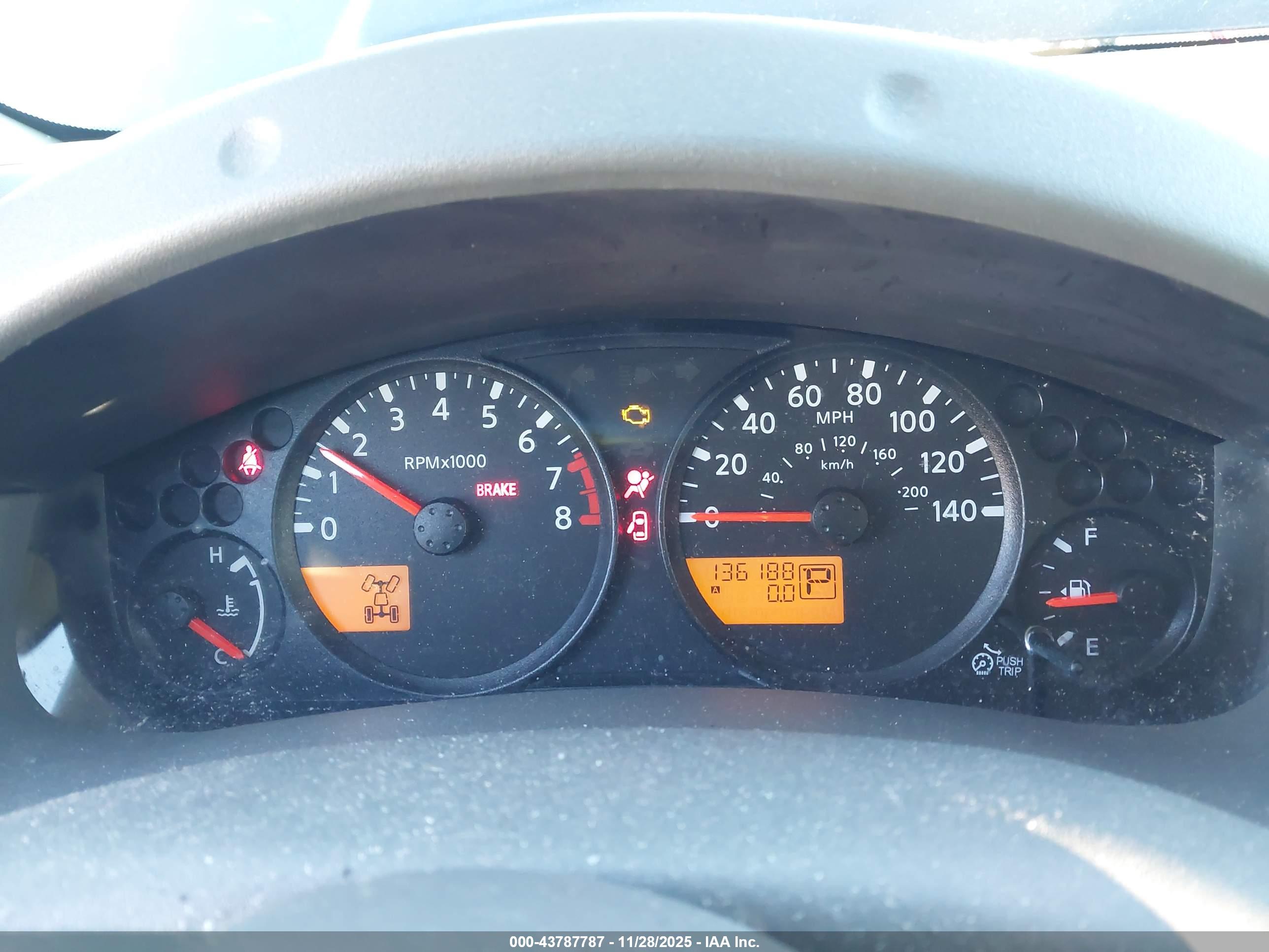NISSAN FRONTIER image 7