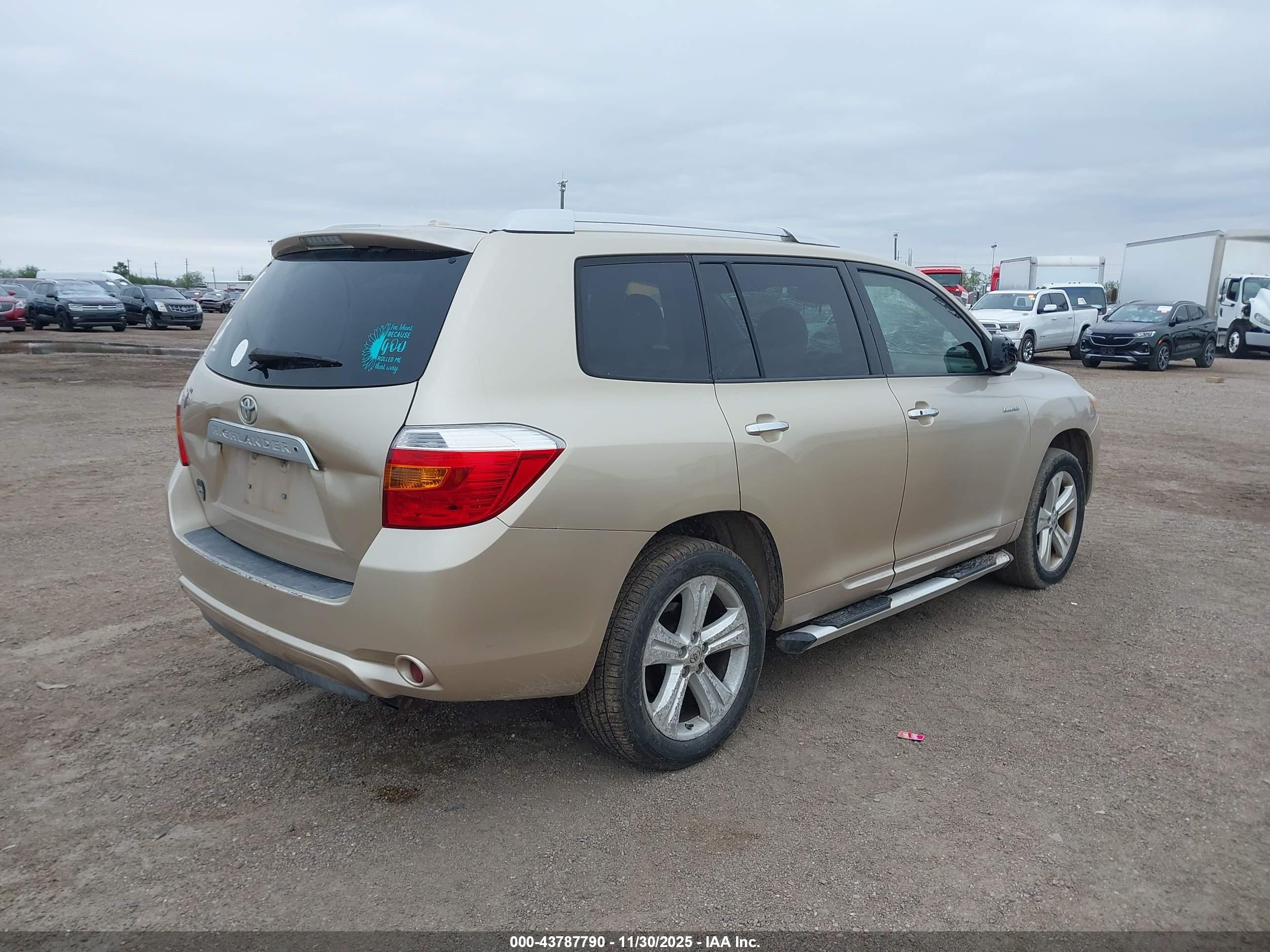 TOYOTA HIGHLANDER image 4