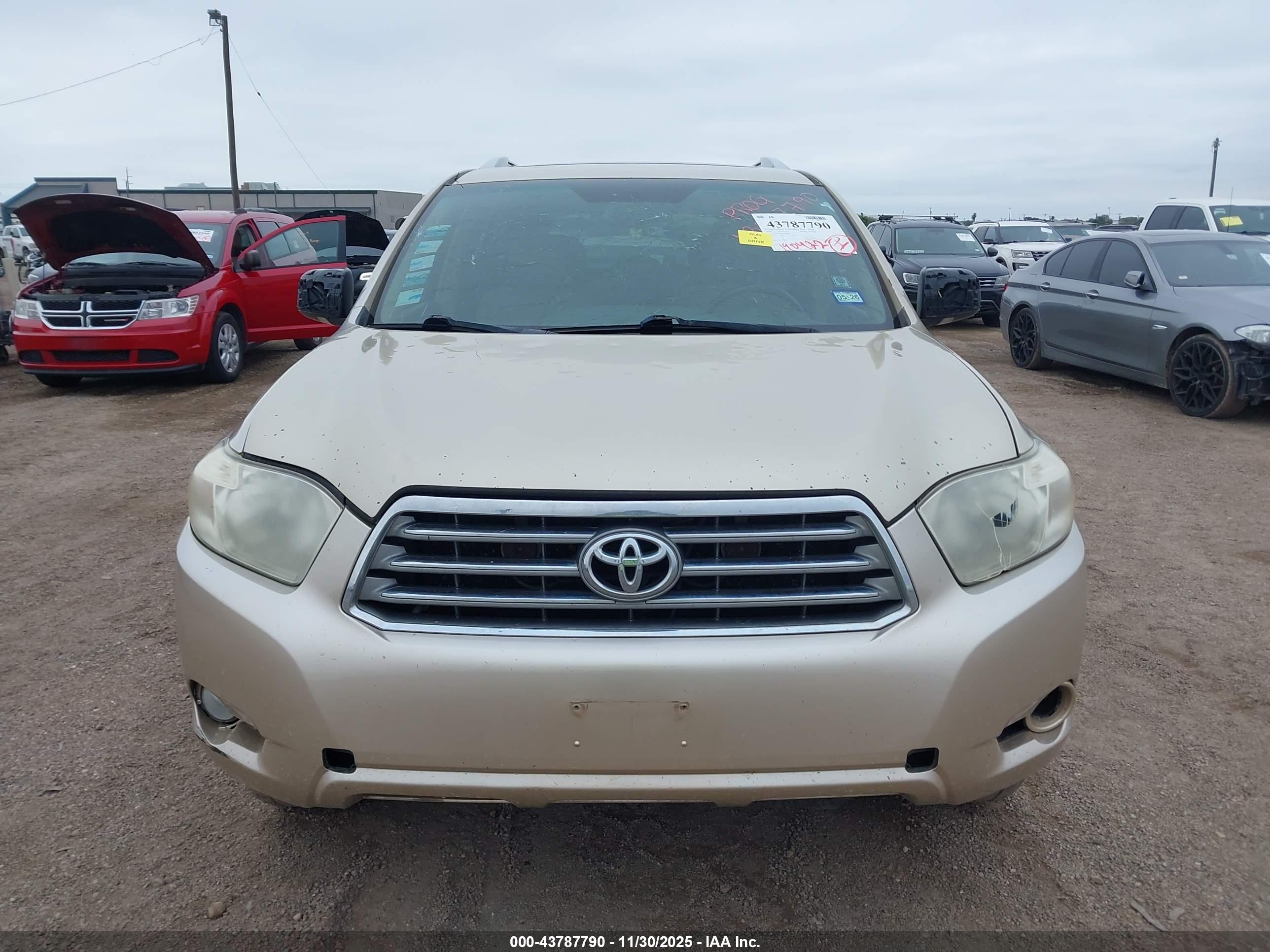 TOYOTA HIGHLANDER image 6