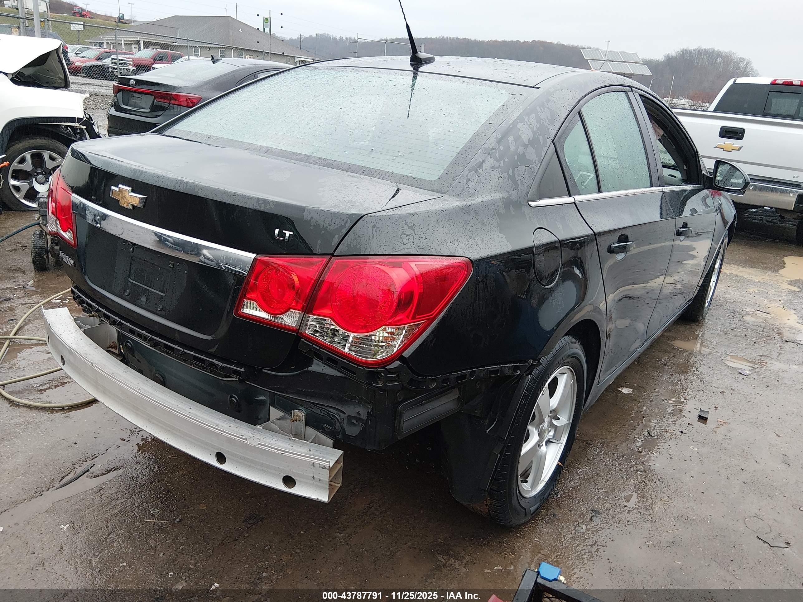 CHEVROLET CRUZE image 4