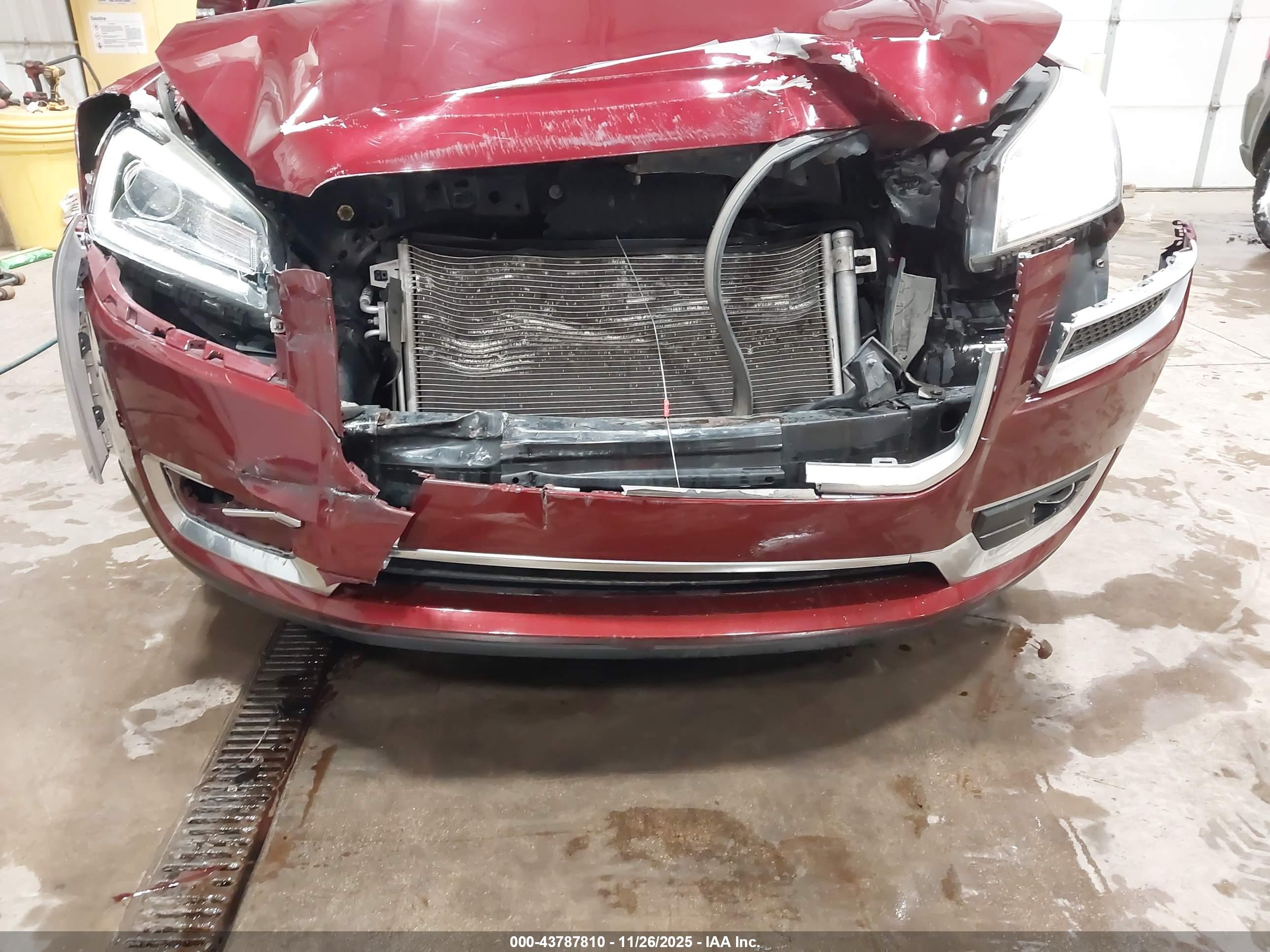 GMC ACADIA image 6