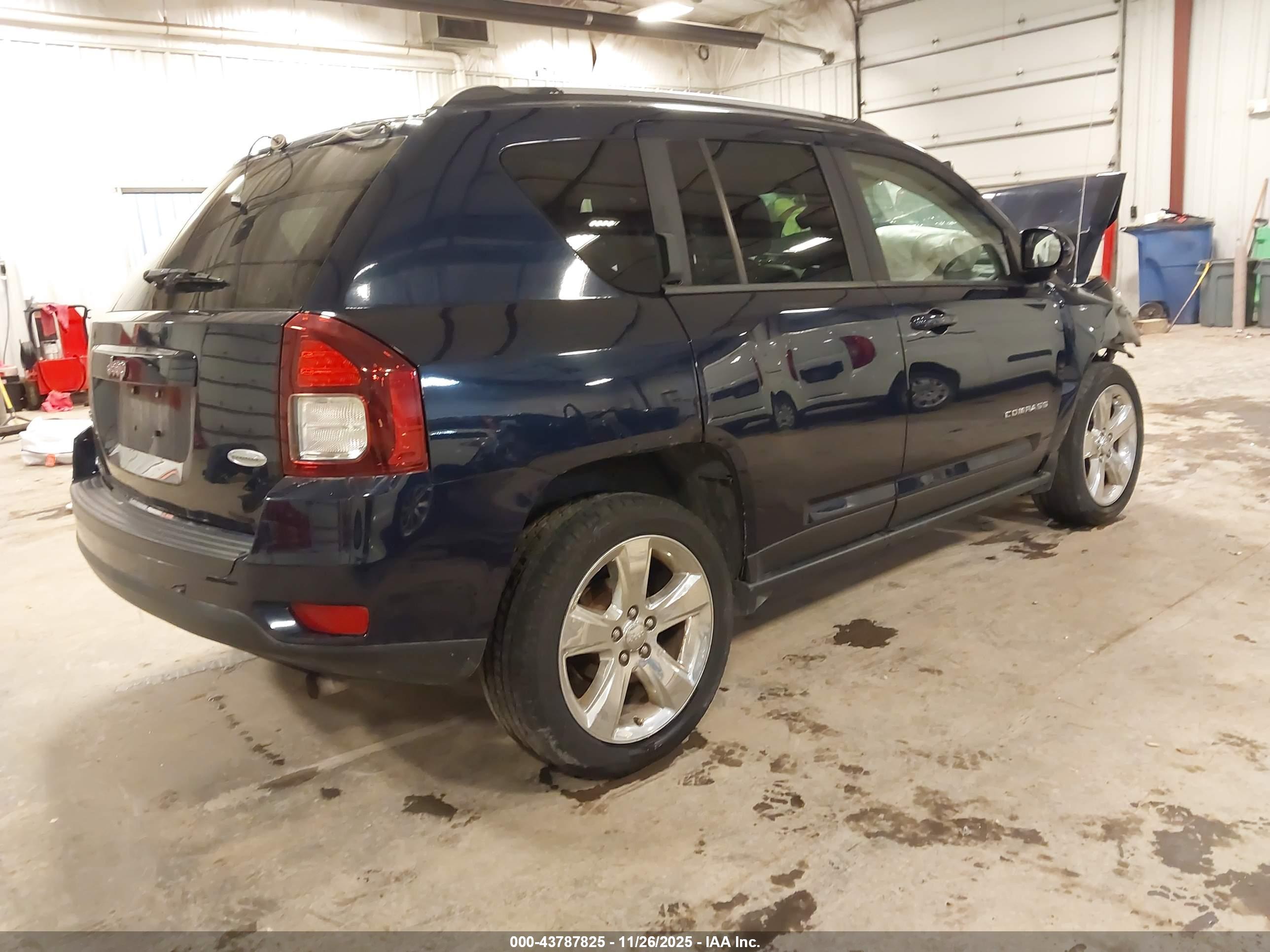 JEEP COMPASS image 4