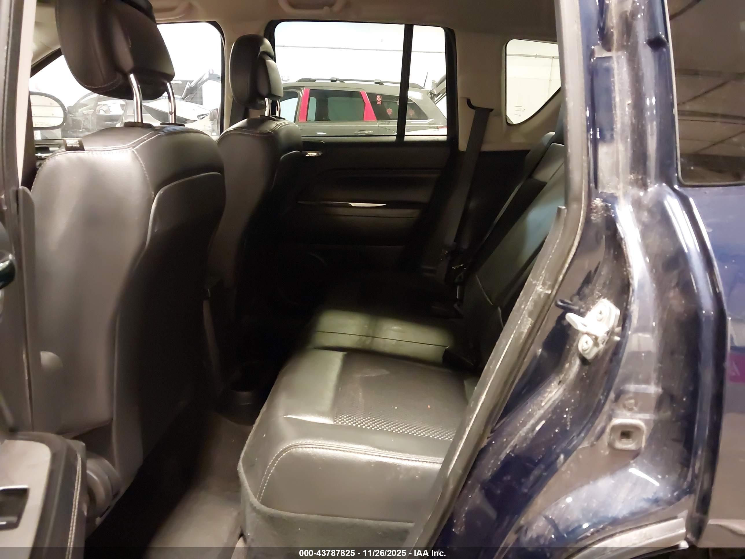 JEEP COMPASS image 8
