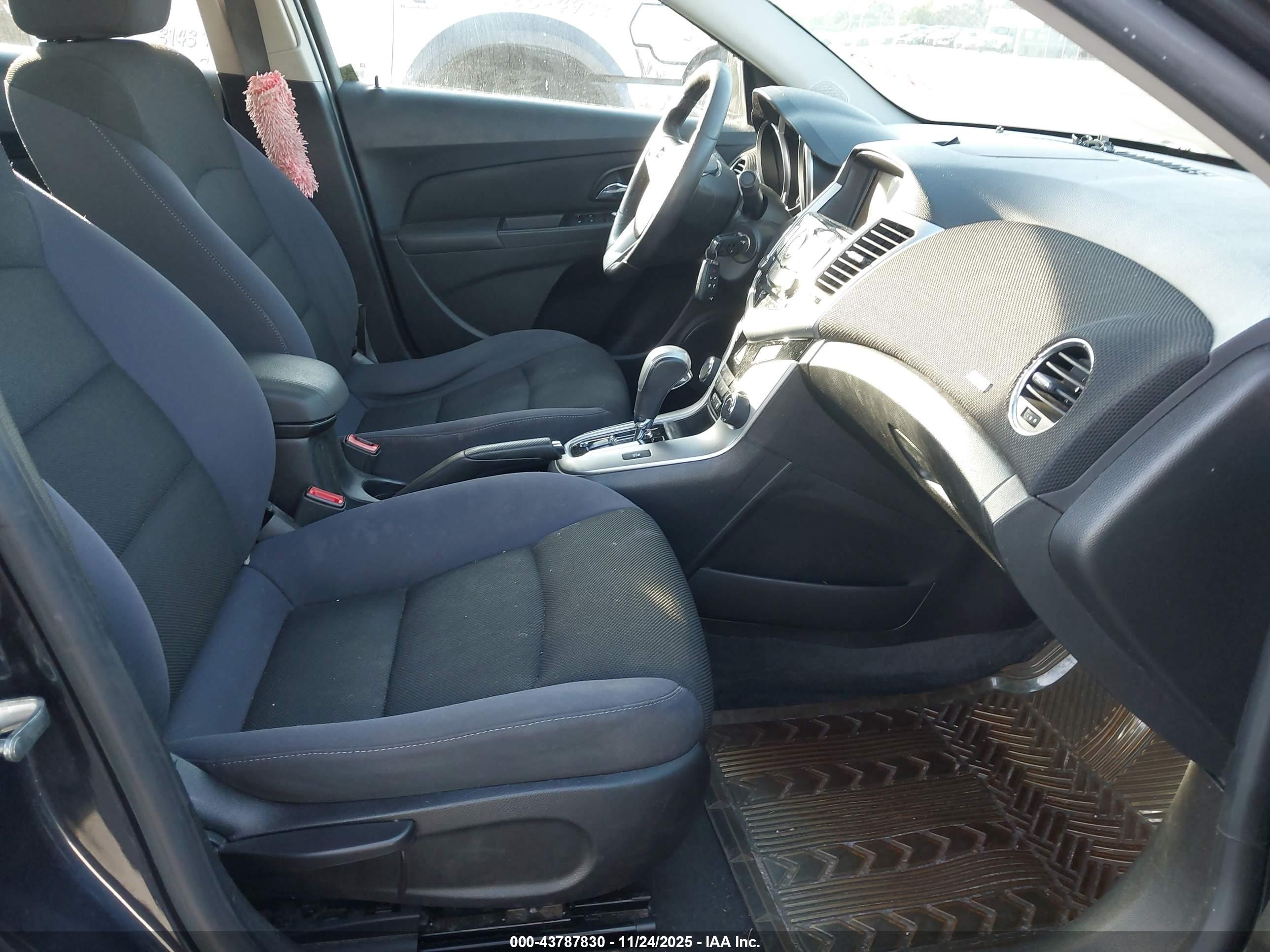 CHEVROLET CRUZE image 5
