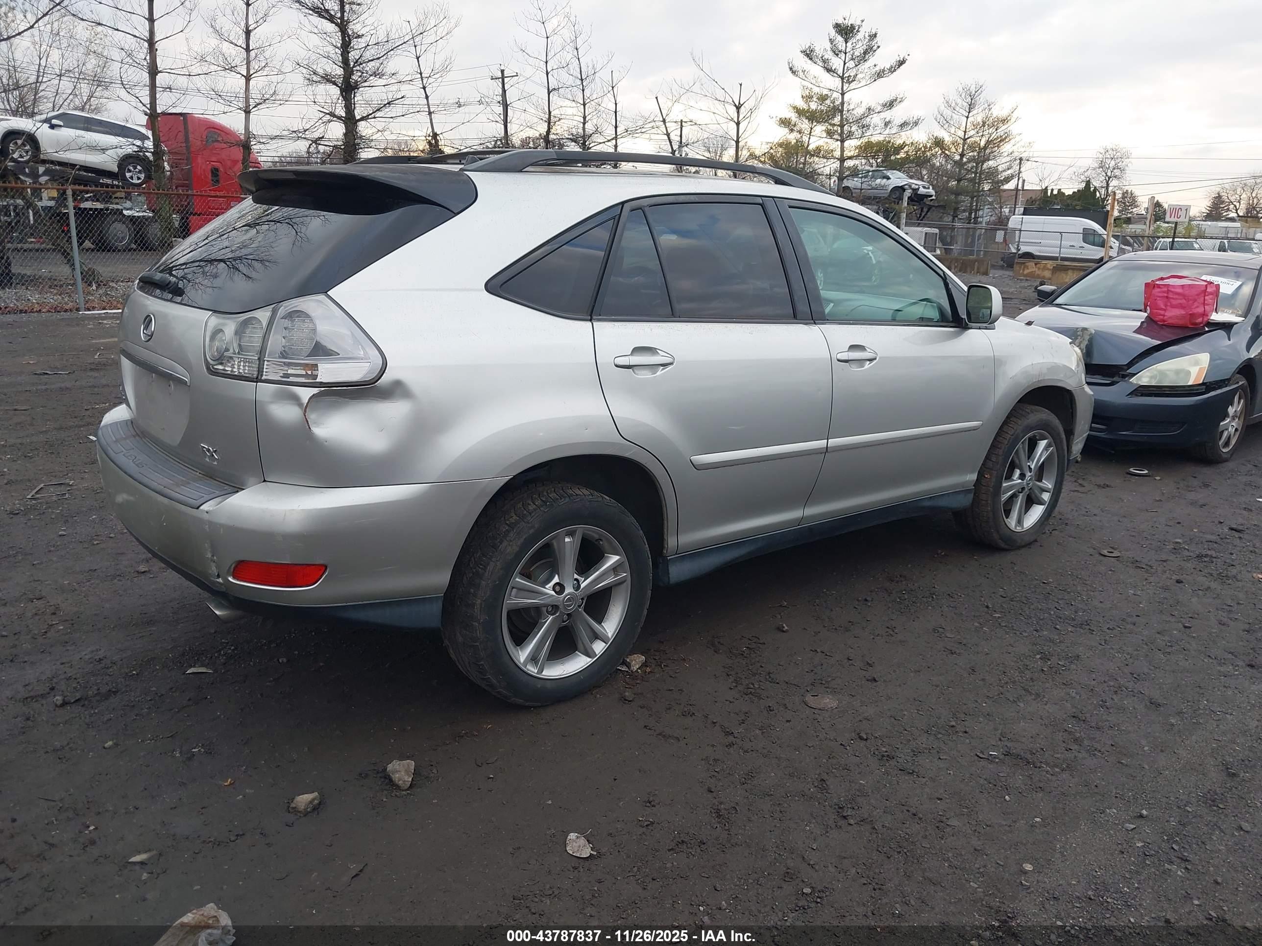 LEXUS RX image 4