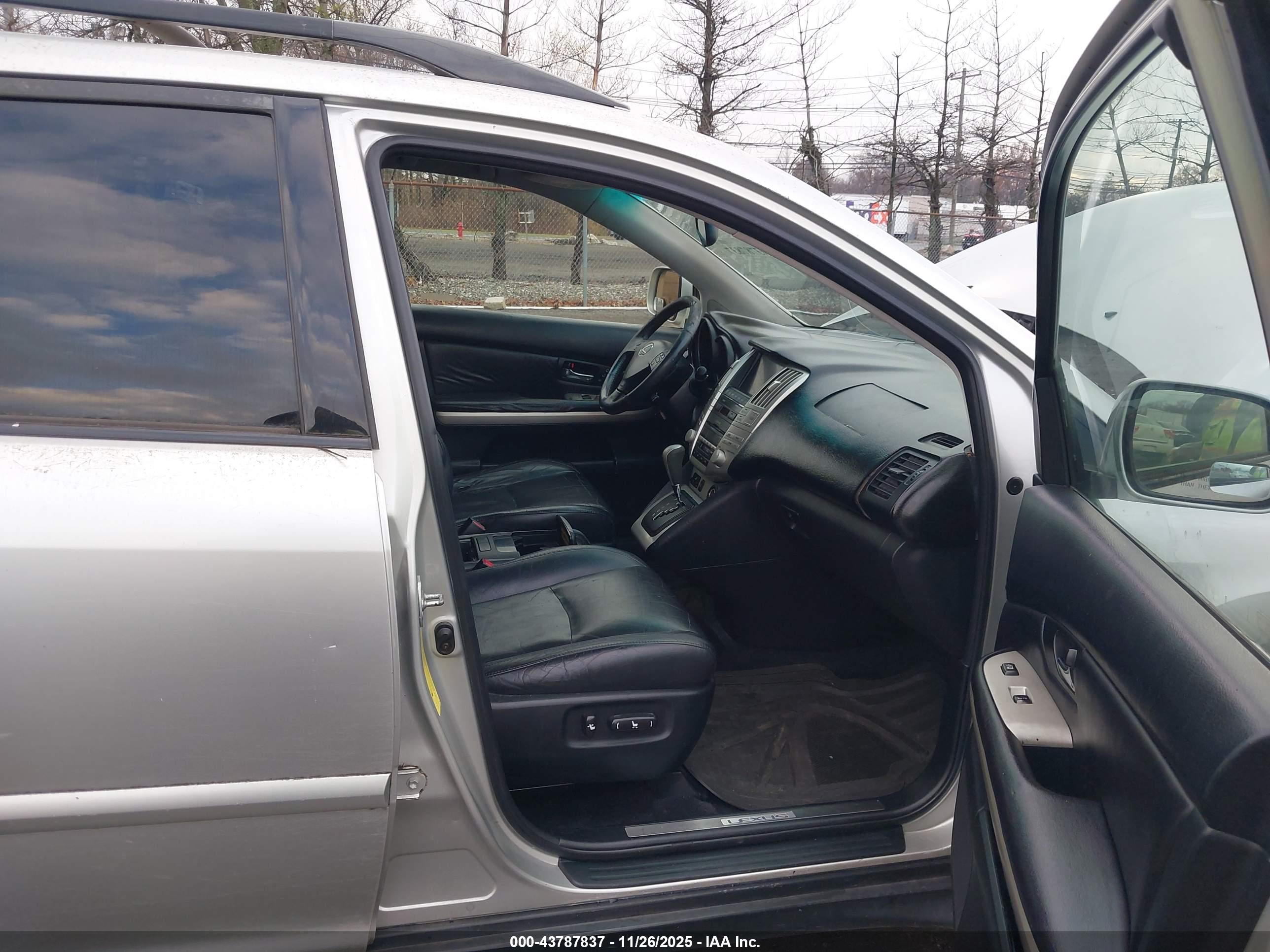 LEXUS RX image 5
