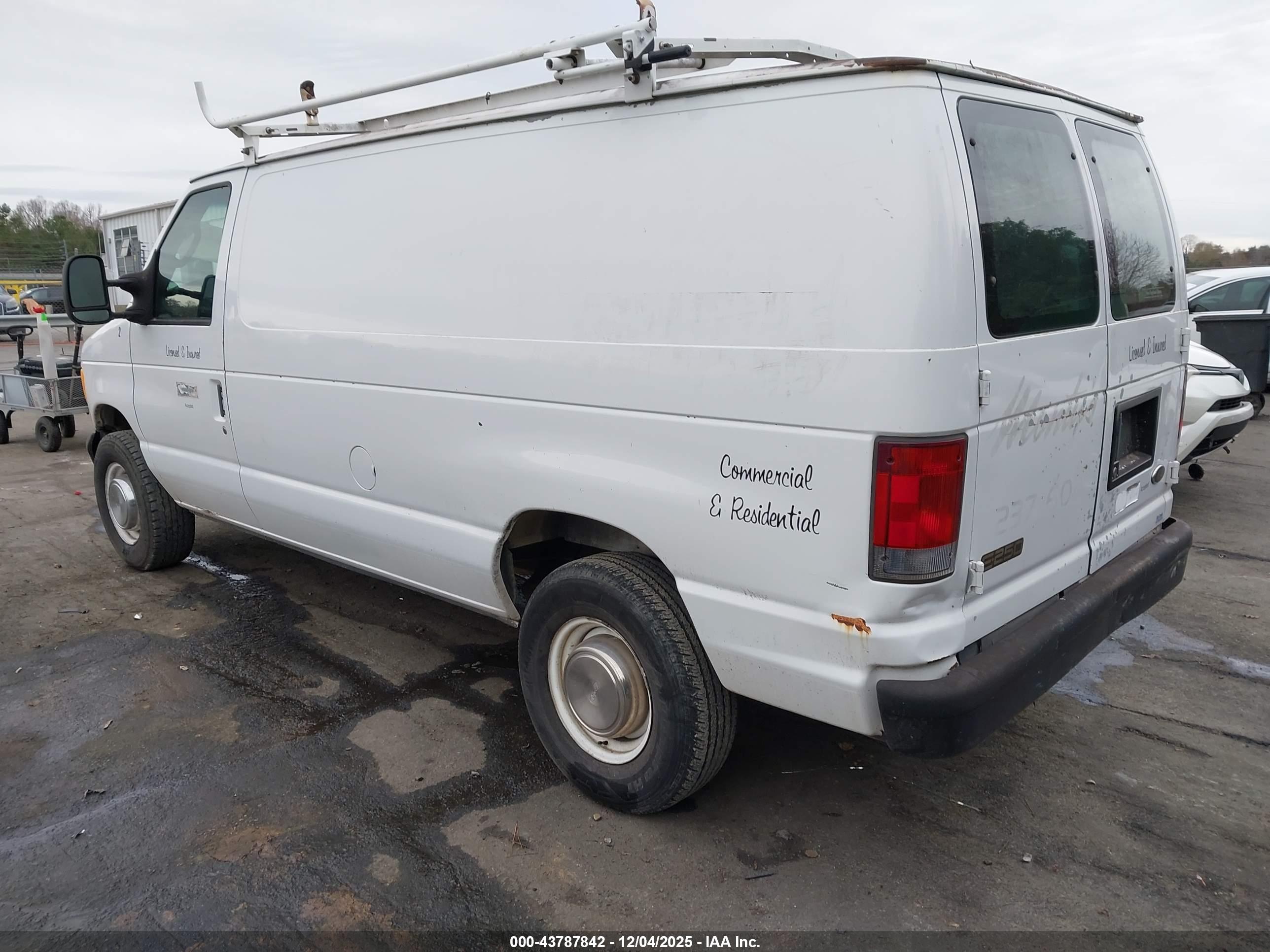 FORD E-250 image 3