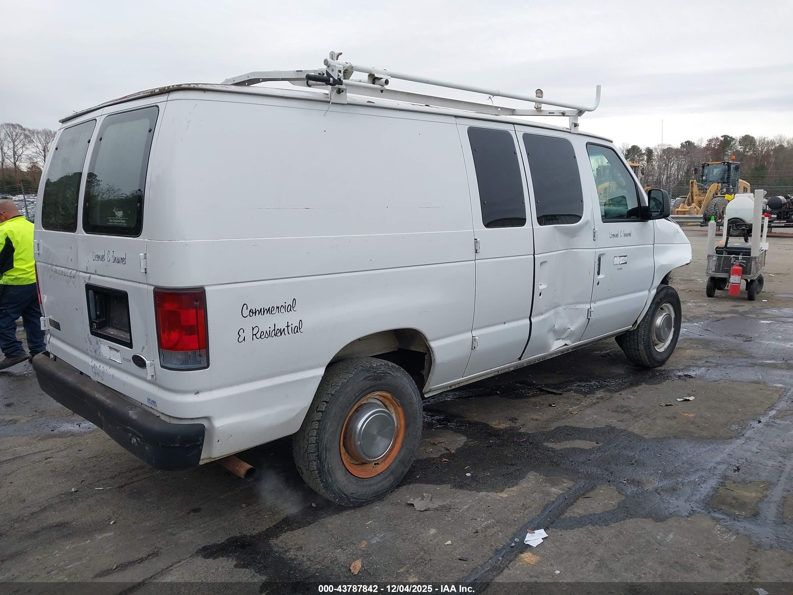FORD E-250 image 4