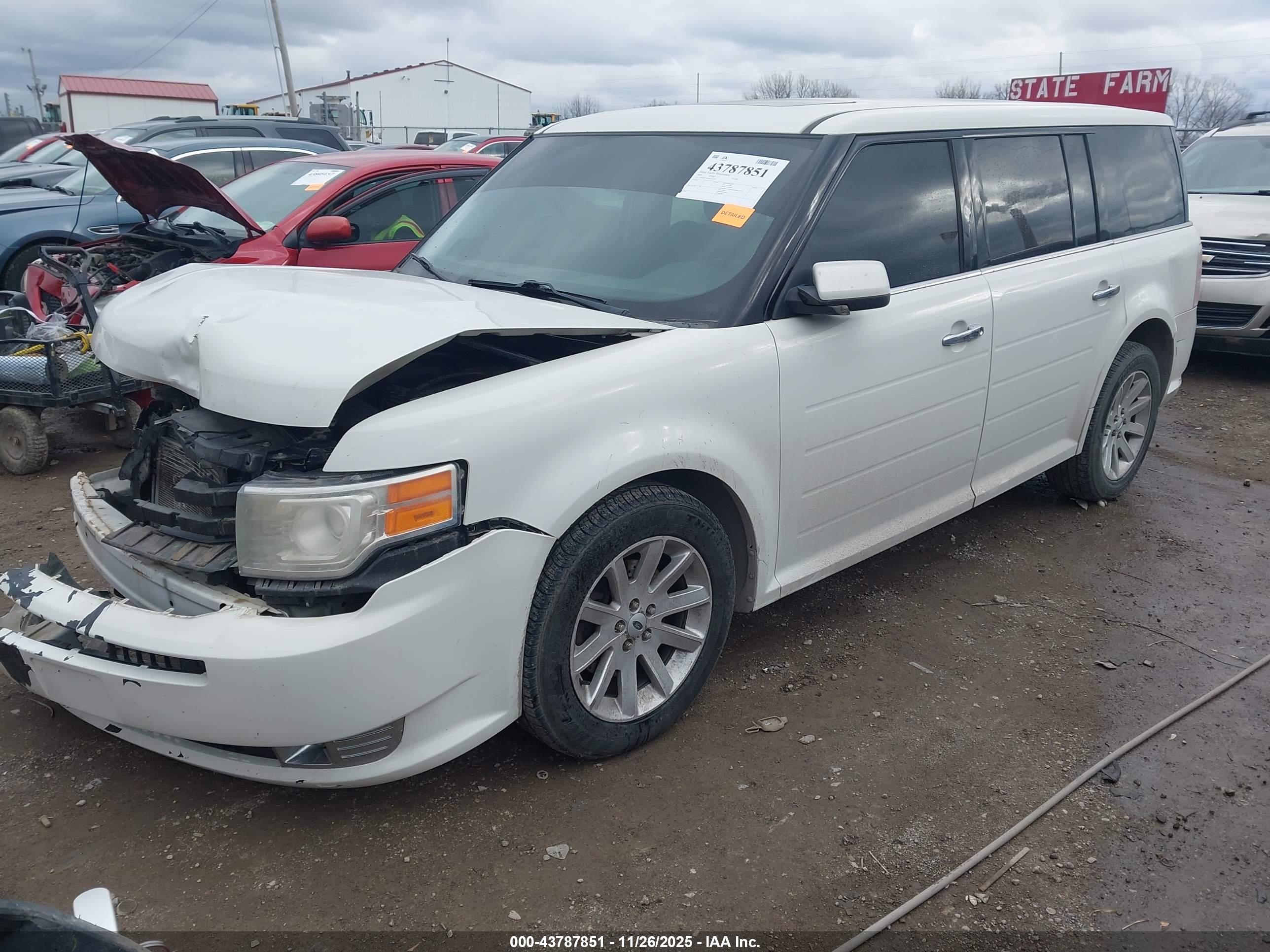 FORD FLEX image 2