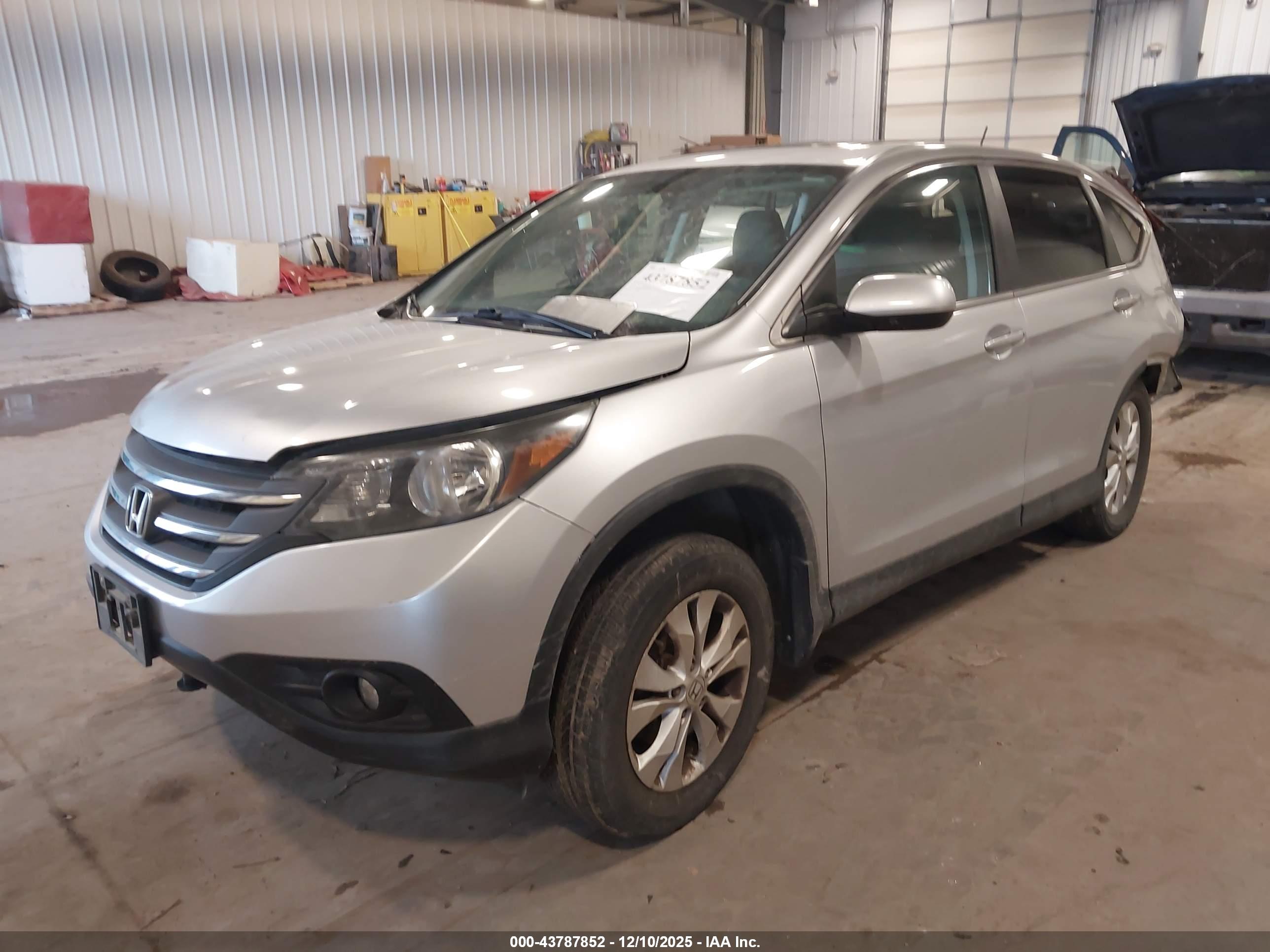 HONDA CR-V image 2