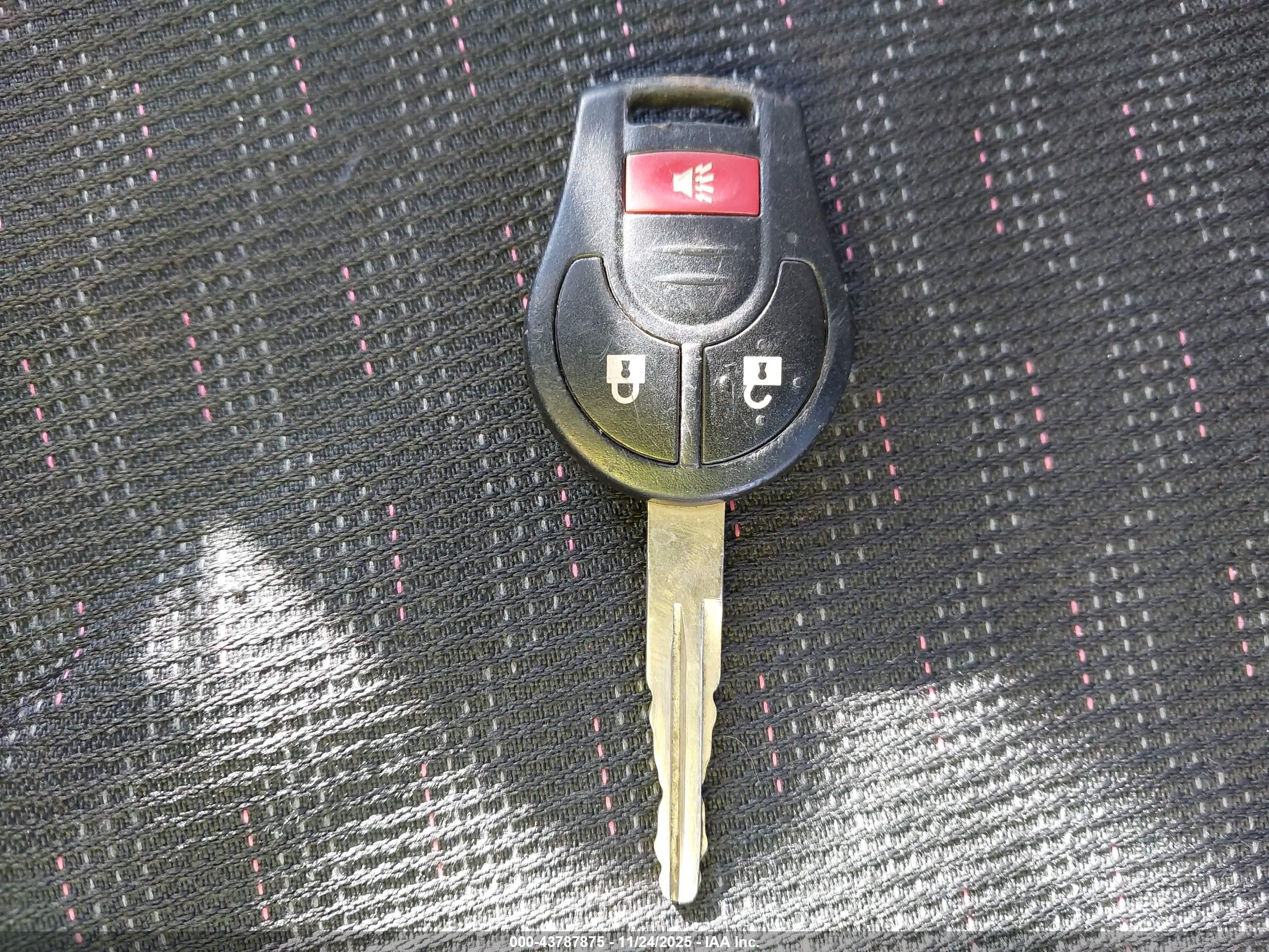 NISSAN ROGUE image 11