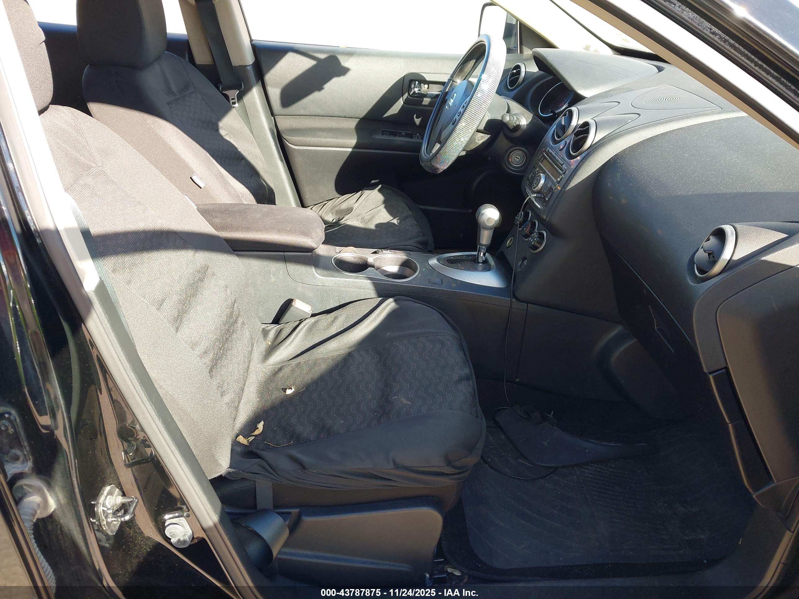 NISSAN ROGUE image 5